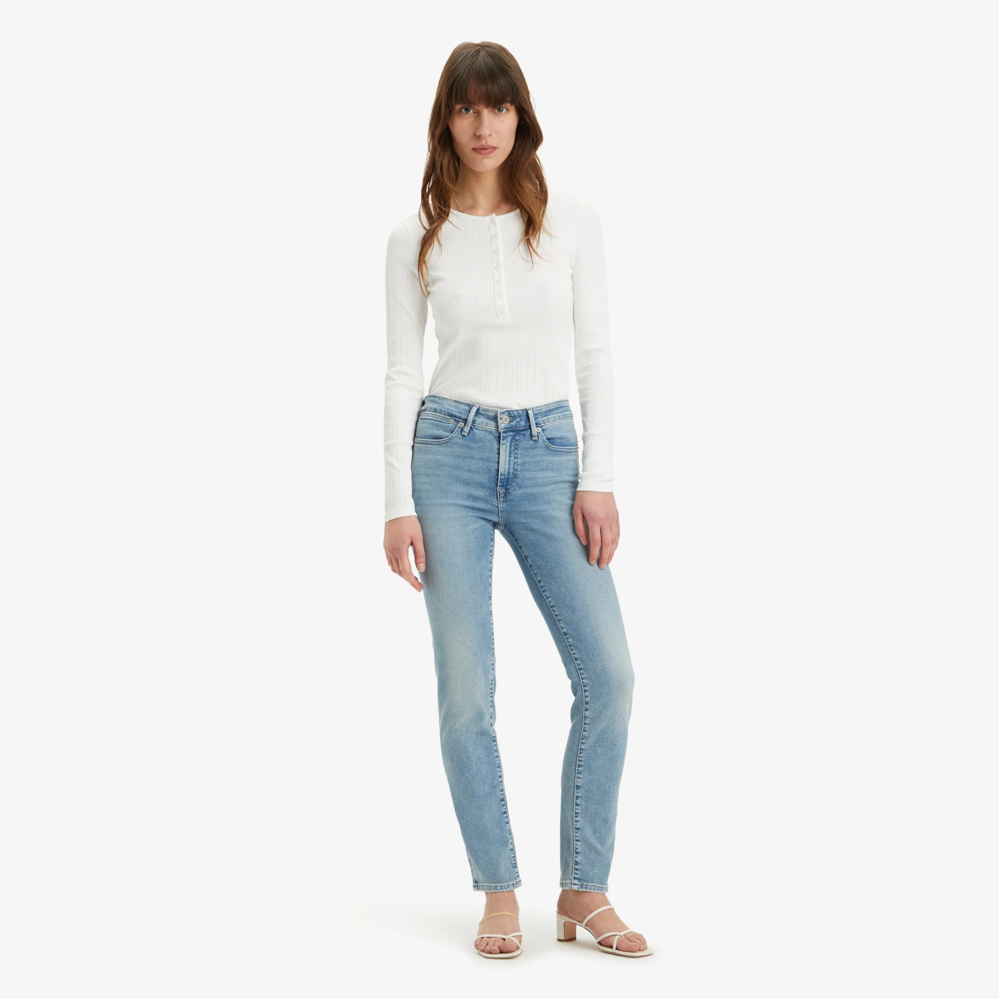 LEVI'S® WOMEN'S 712 MID-RISE SLIM JEANS - LIGHT INDIGO - WORN IN - Image 2