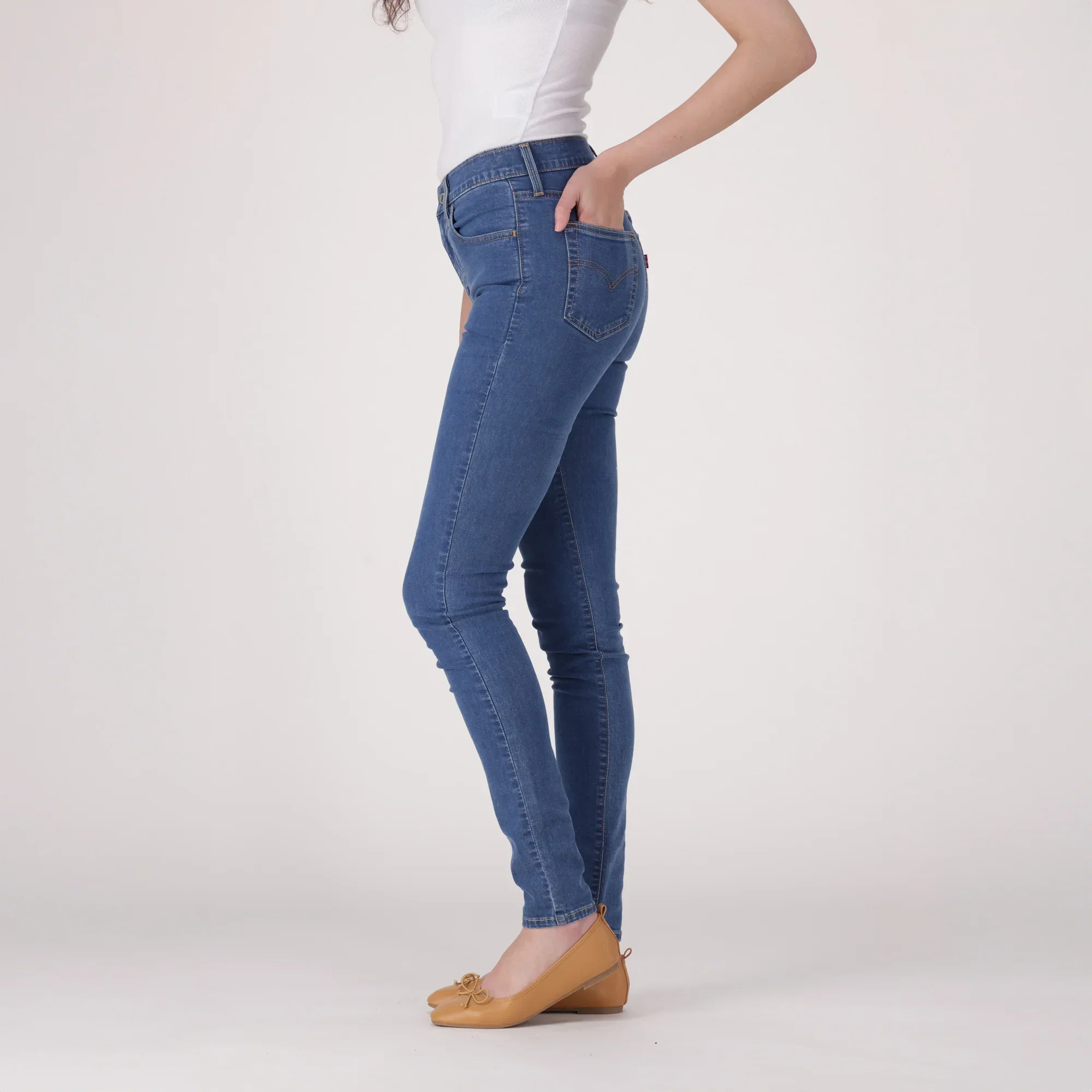 LEVI'S® WOMEN'S 720 HIGH-RISE SUPER SKINNY JEANS - MEDIUM WASH - Image 3