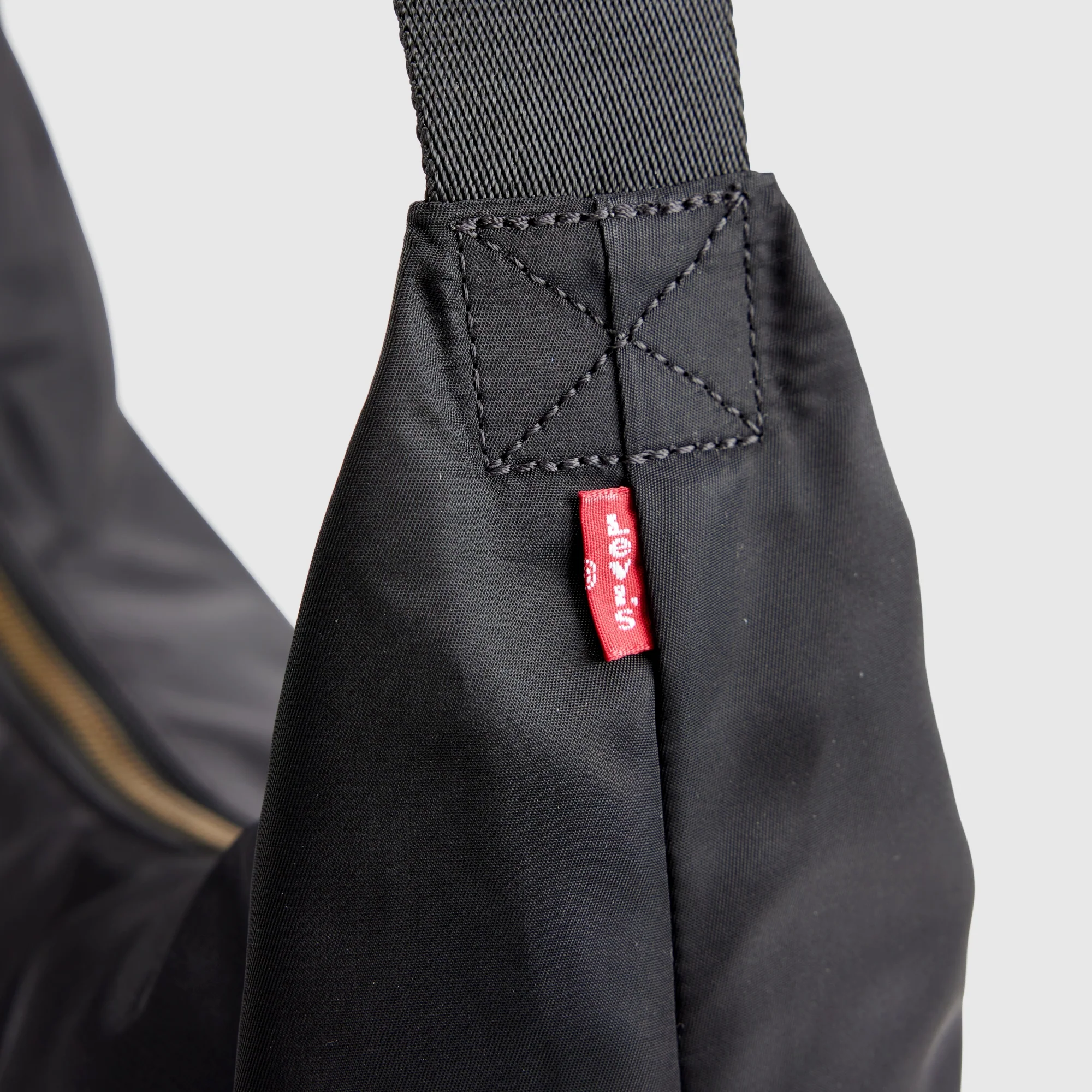 LEVI'S® WOMEN'S ALEXANDRA BAG - BLACK - Image 3