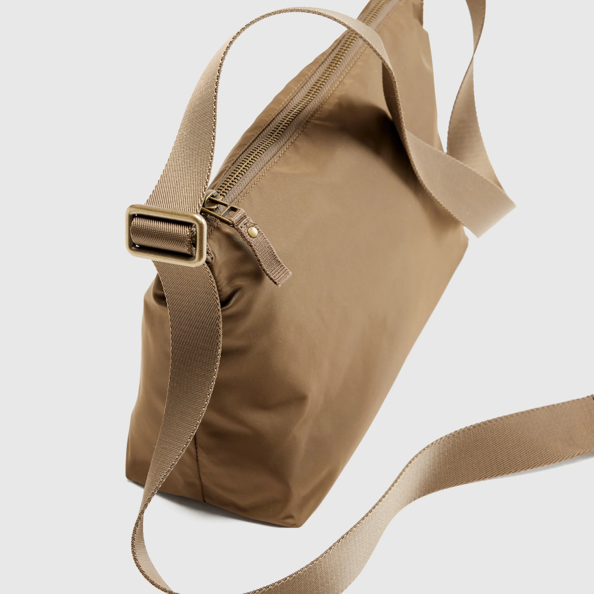 LEVI'S® WOMEN'S ALI SMALL SHOULDER BAG - BROWN - Image 3
