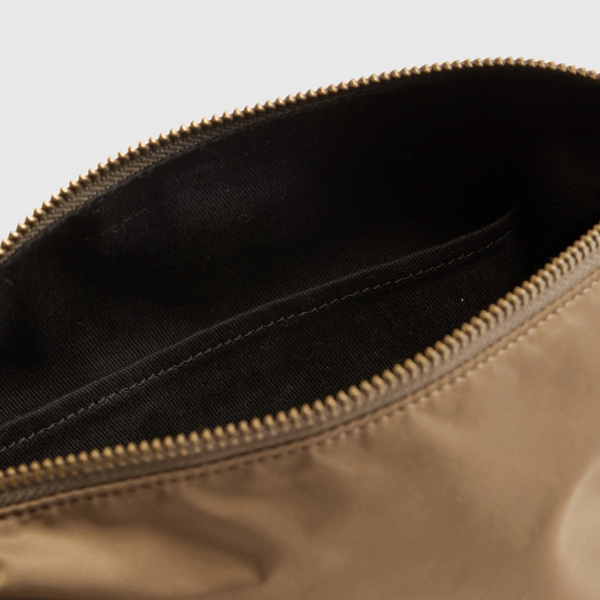 LEVI'S® WOMEN'S ALI SMALL SHOULDER BAG - BROWN - Image 4