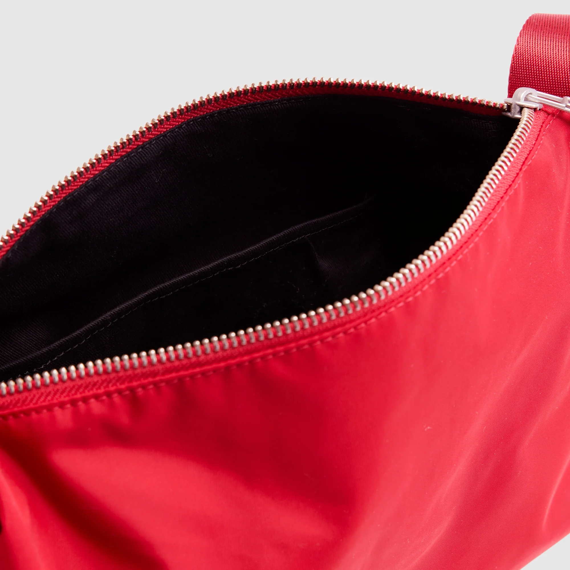 LEVI'S® WOMEN'S ALI SMALL SHOULDER BAG - RED - Image 3