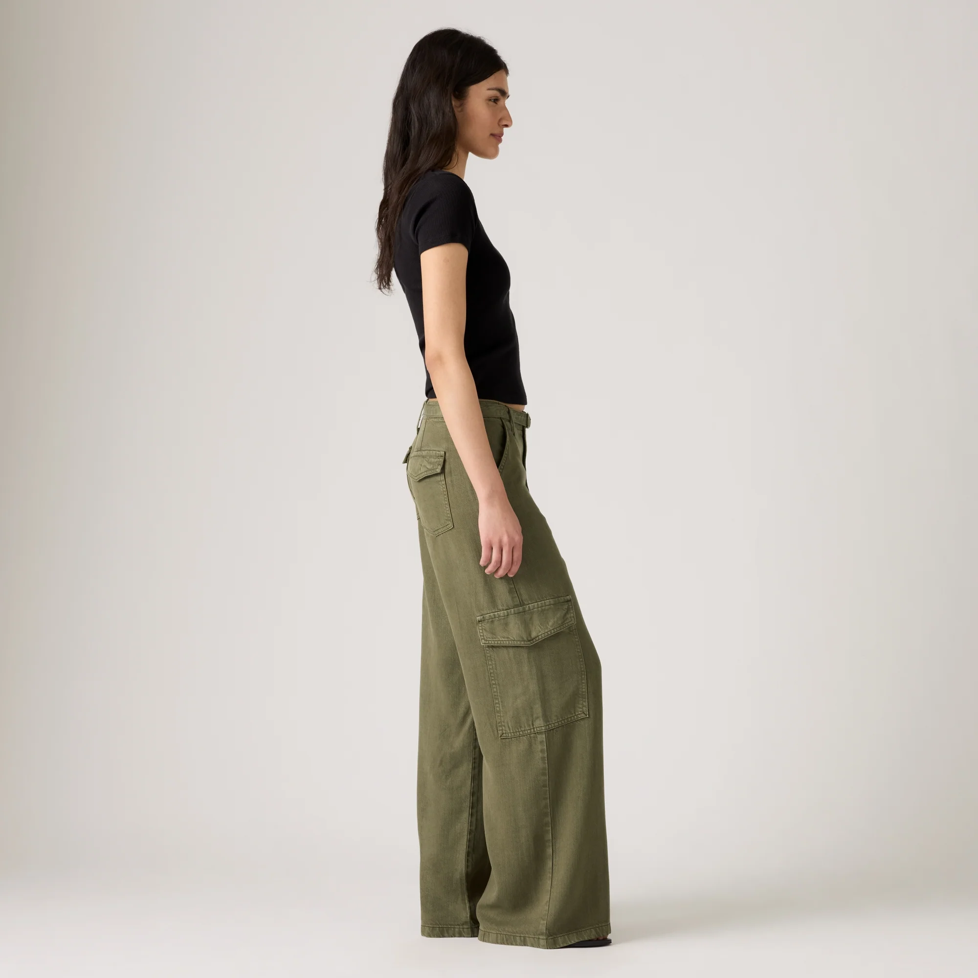 LEVI'S® WOMEN'S BAGGY DAD CARGOS - GREEN - Image 4