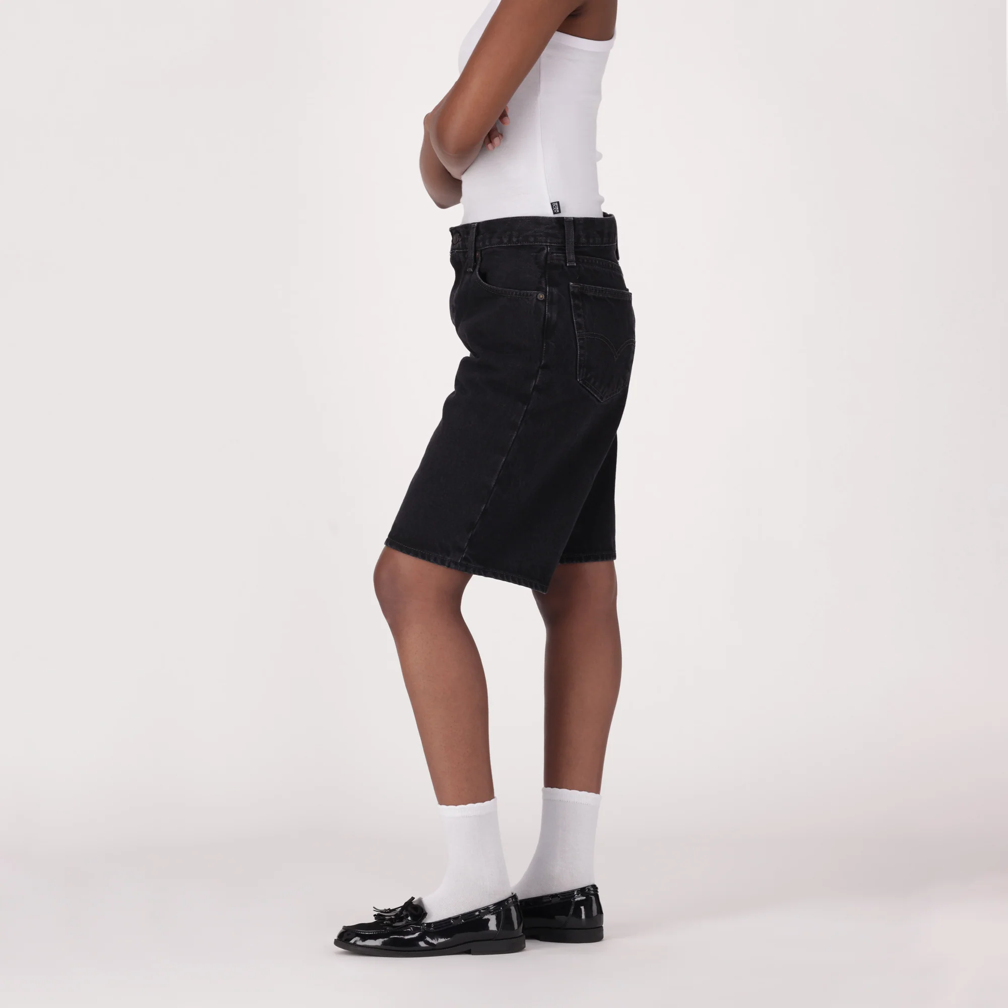 LEVI'S® WOMEN'S BAGGY DAD JORTS - BLACK - Image 4