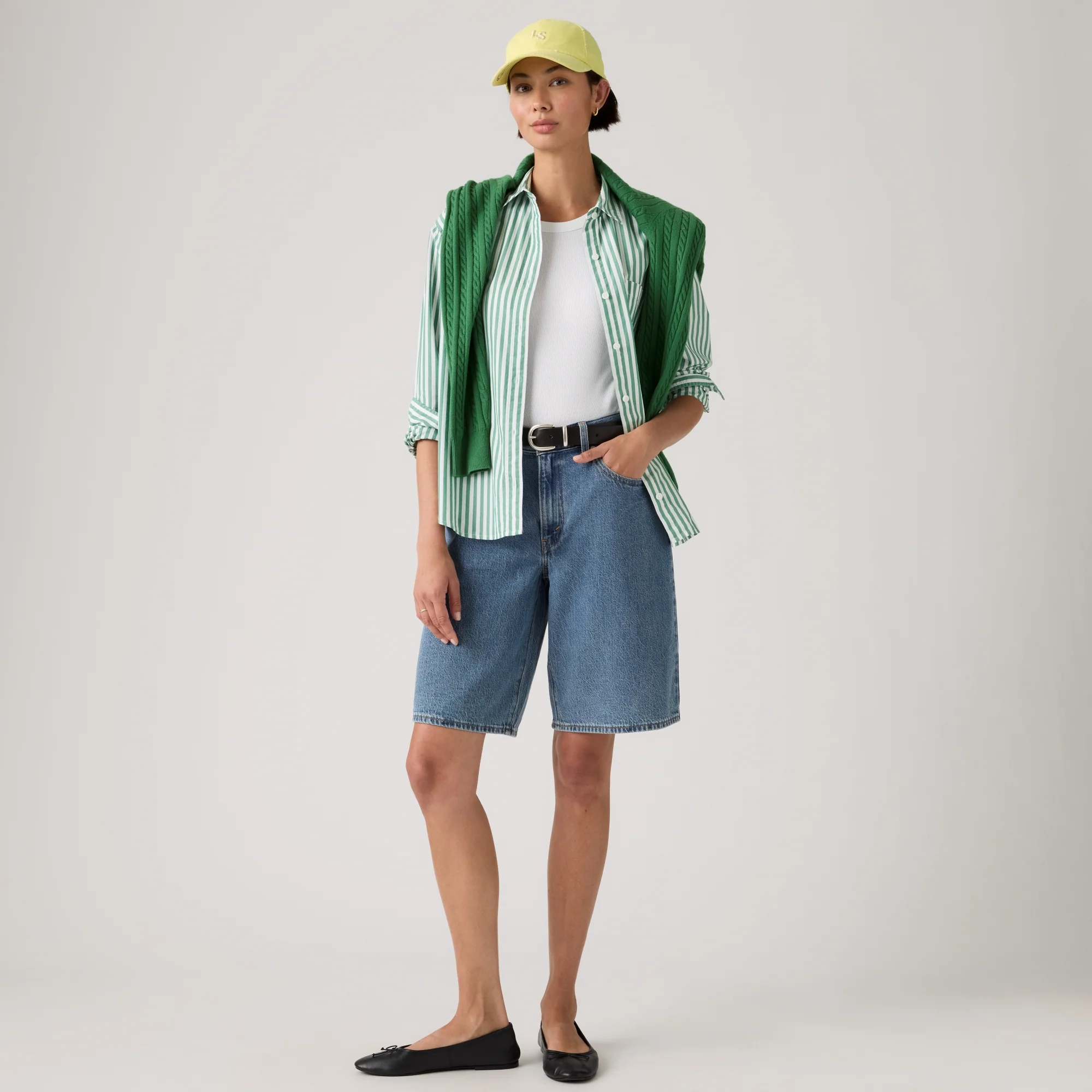 LEVI'S® WOMEN'S BAGGY DAD LIGHTWEIGHT JORTS - MED INDIGO - FLAT FINISH