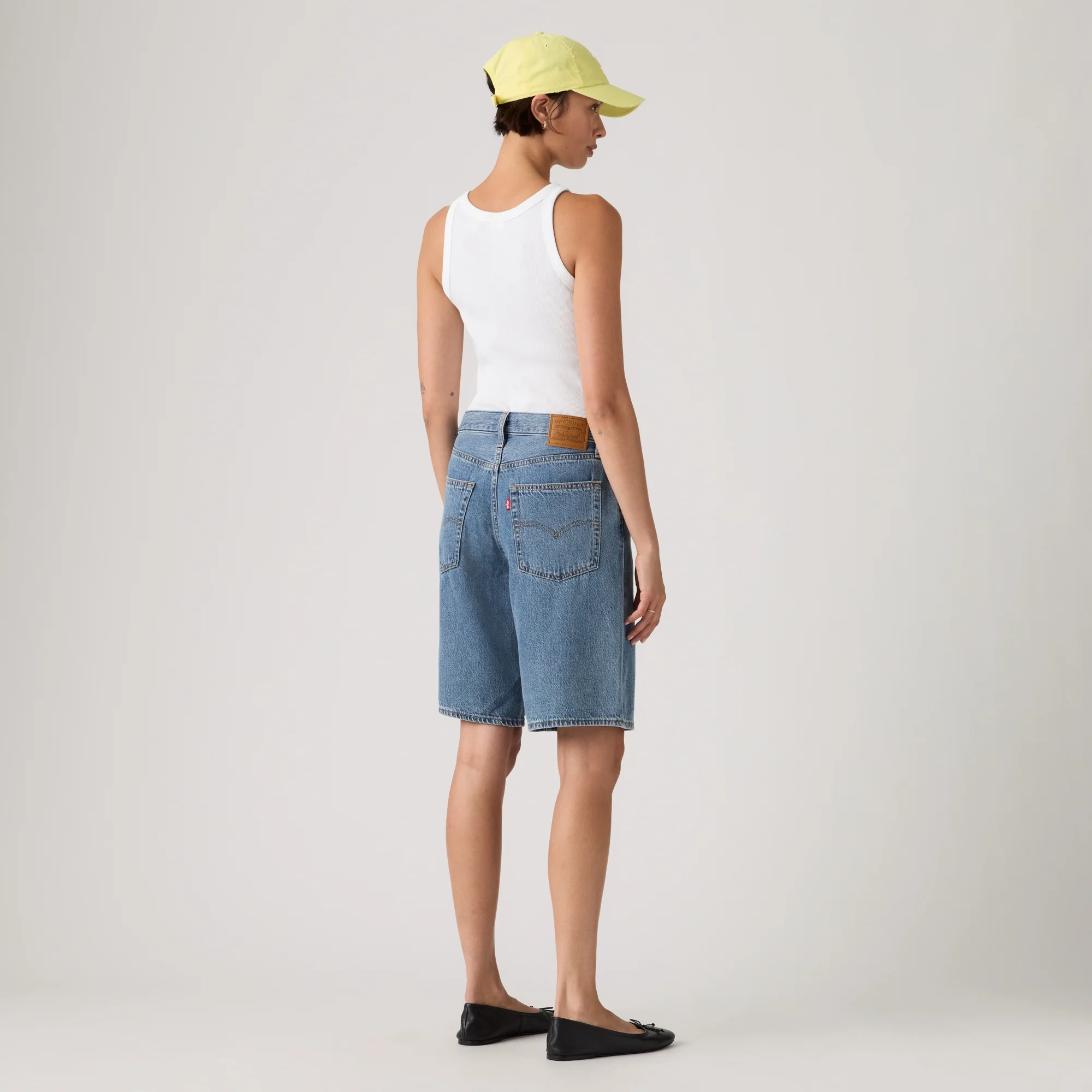 LEVI'S® WOMEN'S BAGGY DAD LIGHTWEIGHT JORTS - MED INDIGO - FLAT FINISH - Image 3