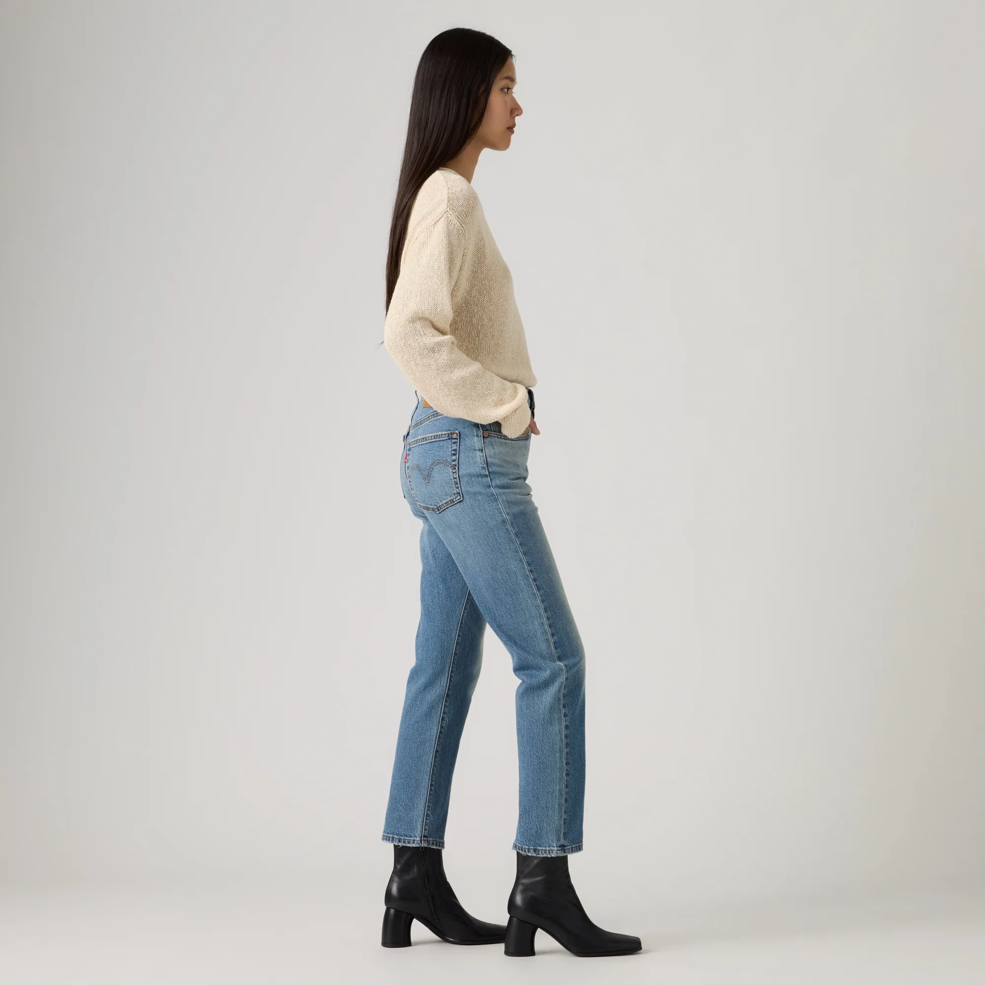 LEVI'S® WOMEN'S CROPPED 501 ORIGINAL® JEANS - MED INDIGO - WORN IN - Image 4