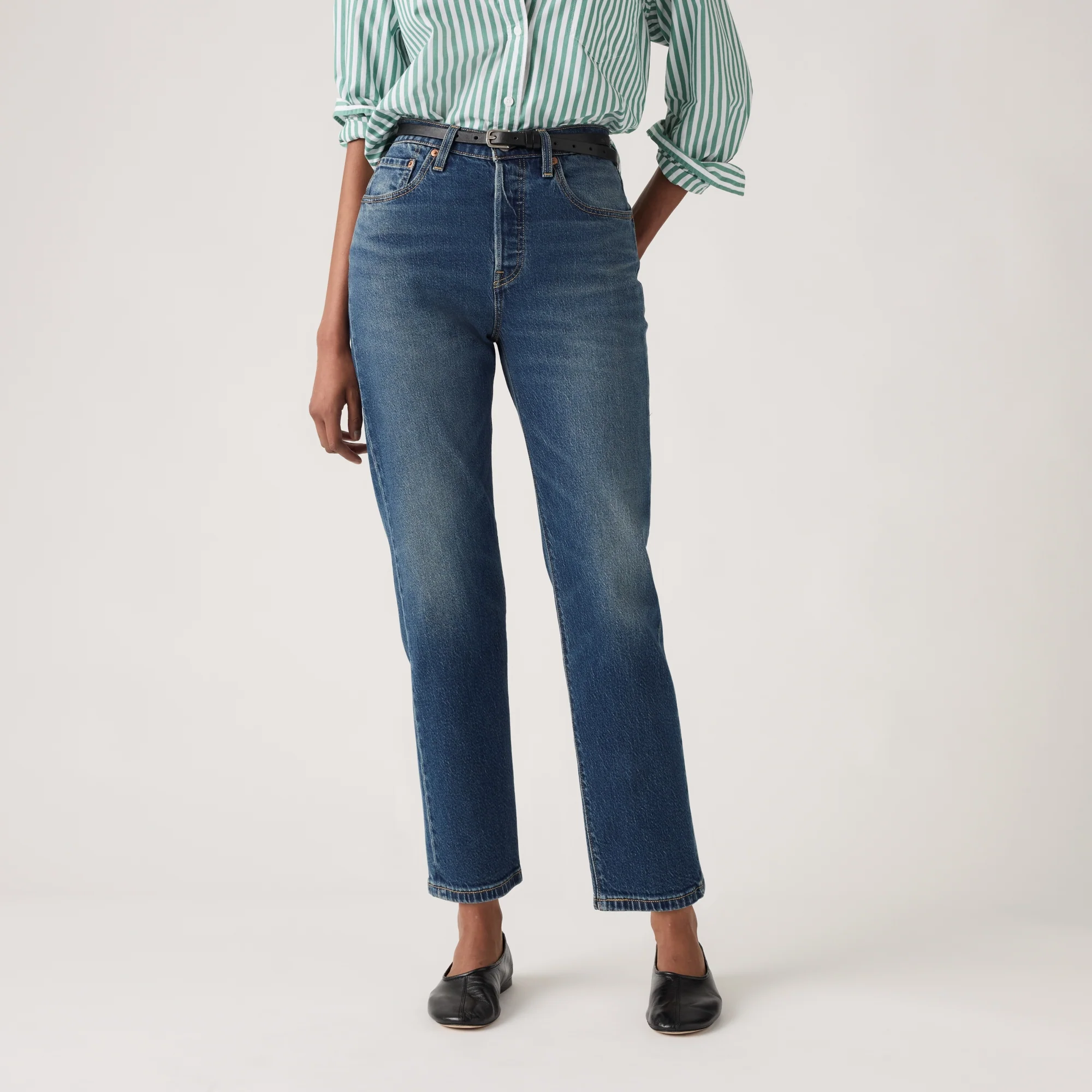 LEVI'S® WOMEN'S CROPPED 501 ORIGINAL® JEANS - MED INDIGO - WORN IN - Image 5