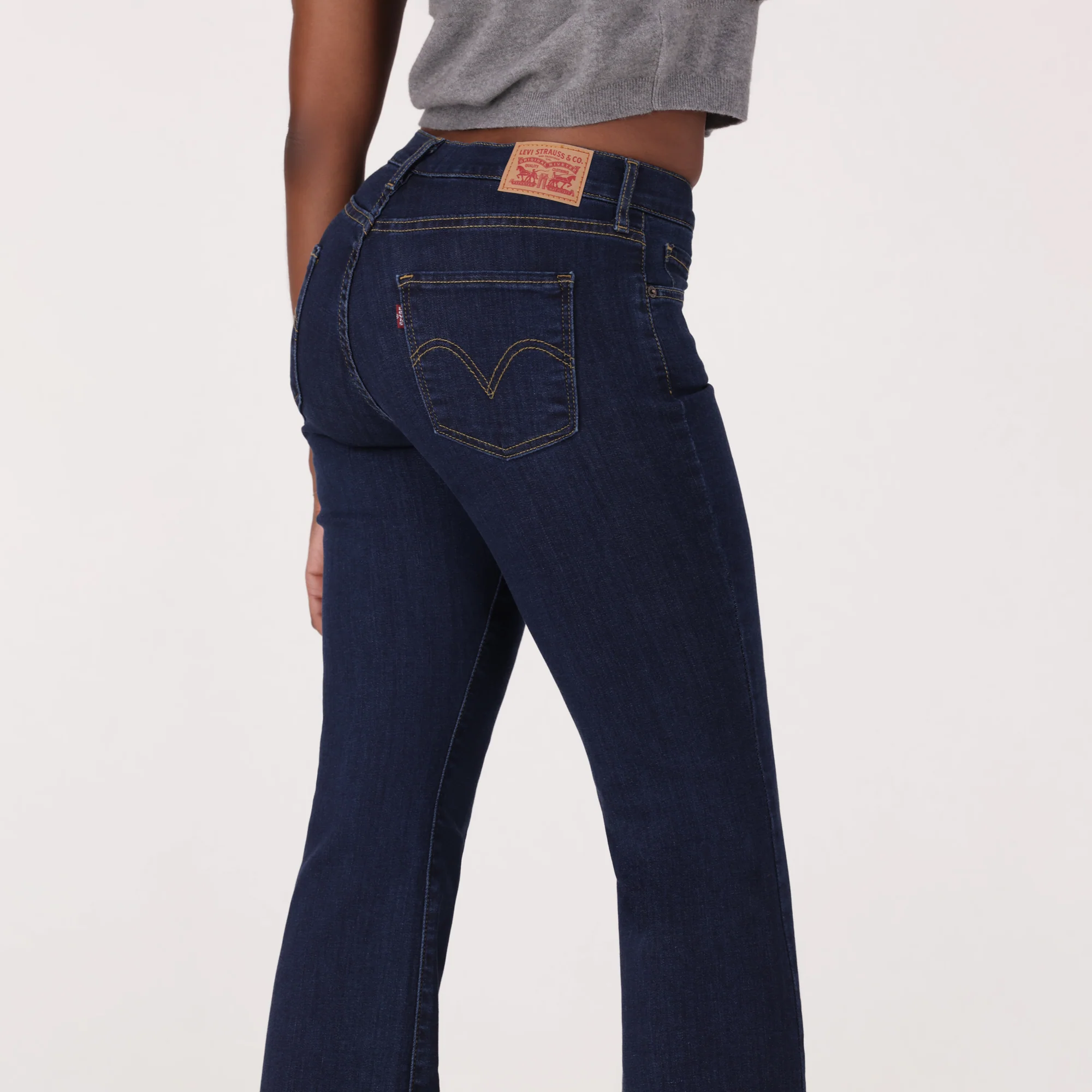 LEVI'S® WOMEN'S CURVY FLARE - DARK INDIGO - FLAT FINISH - Image 5