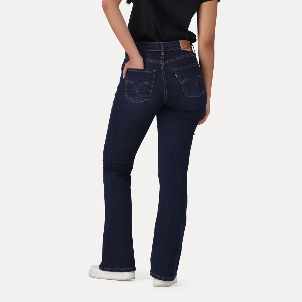 LEVI'S® WOMEN'S CURVY FLARE - DARK INDIGO - WORN IN - Image 8