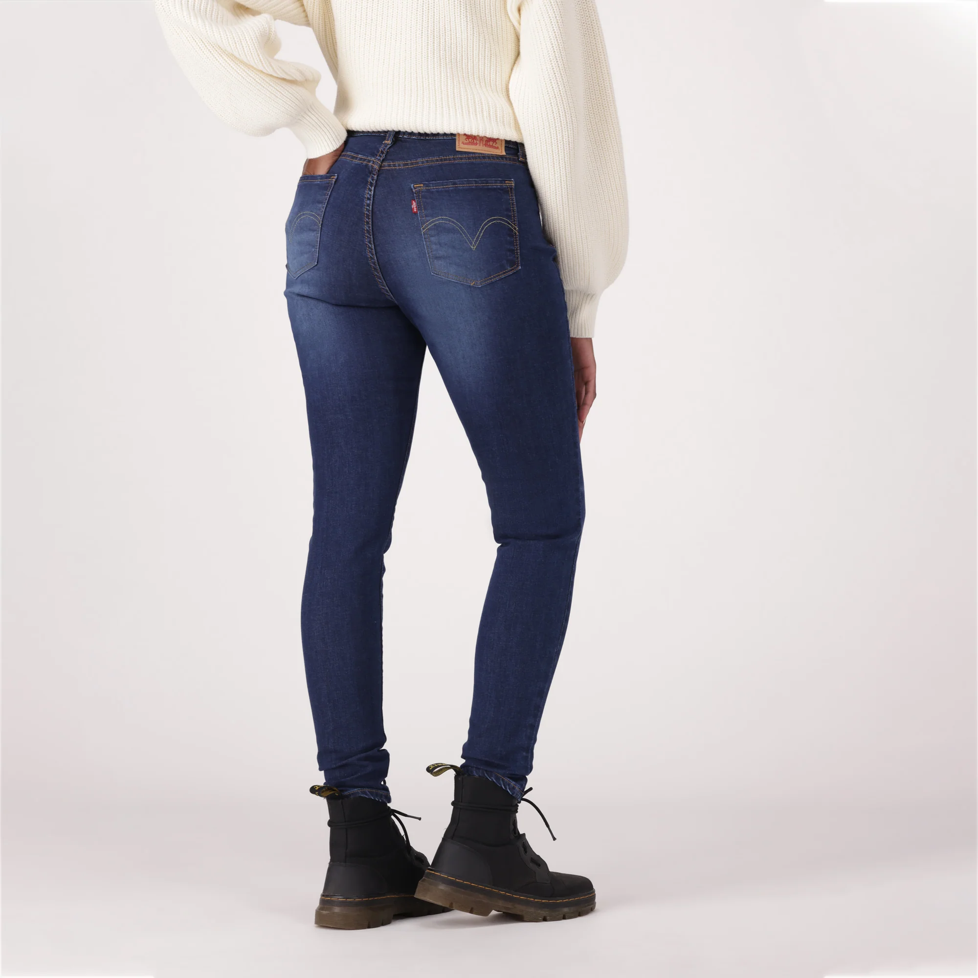 LEVI'S® WOMEN'S CURVY HIGH-RISE SUPER SKINNY - DARK INDIGO WORN IN - Image 3