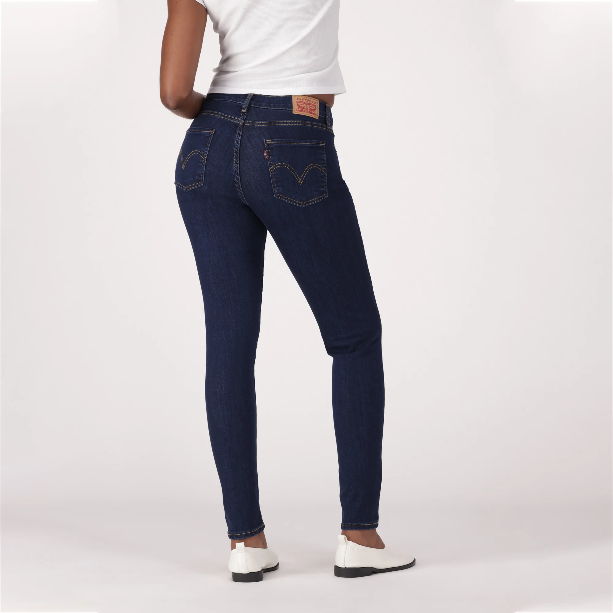 LEVI'S® WOMEN'S CURVY SKINNY  - DARK INDIGO - FLAT FINISH - Image 3