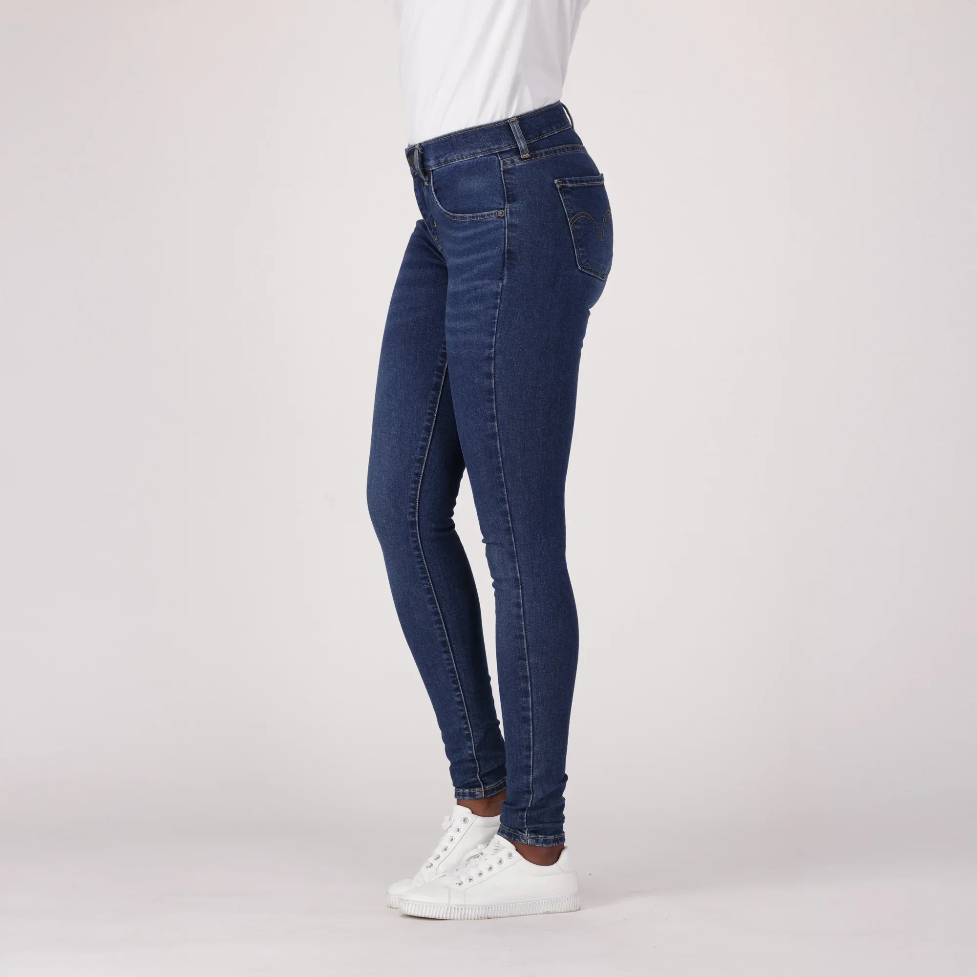 LEVI'S® WOMEN'S CURVY SUPER SKINNY - DARK INDIGO - WORN IN - Image 4