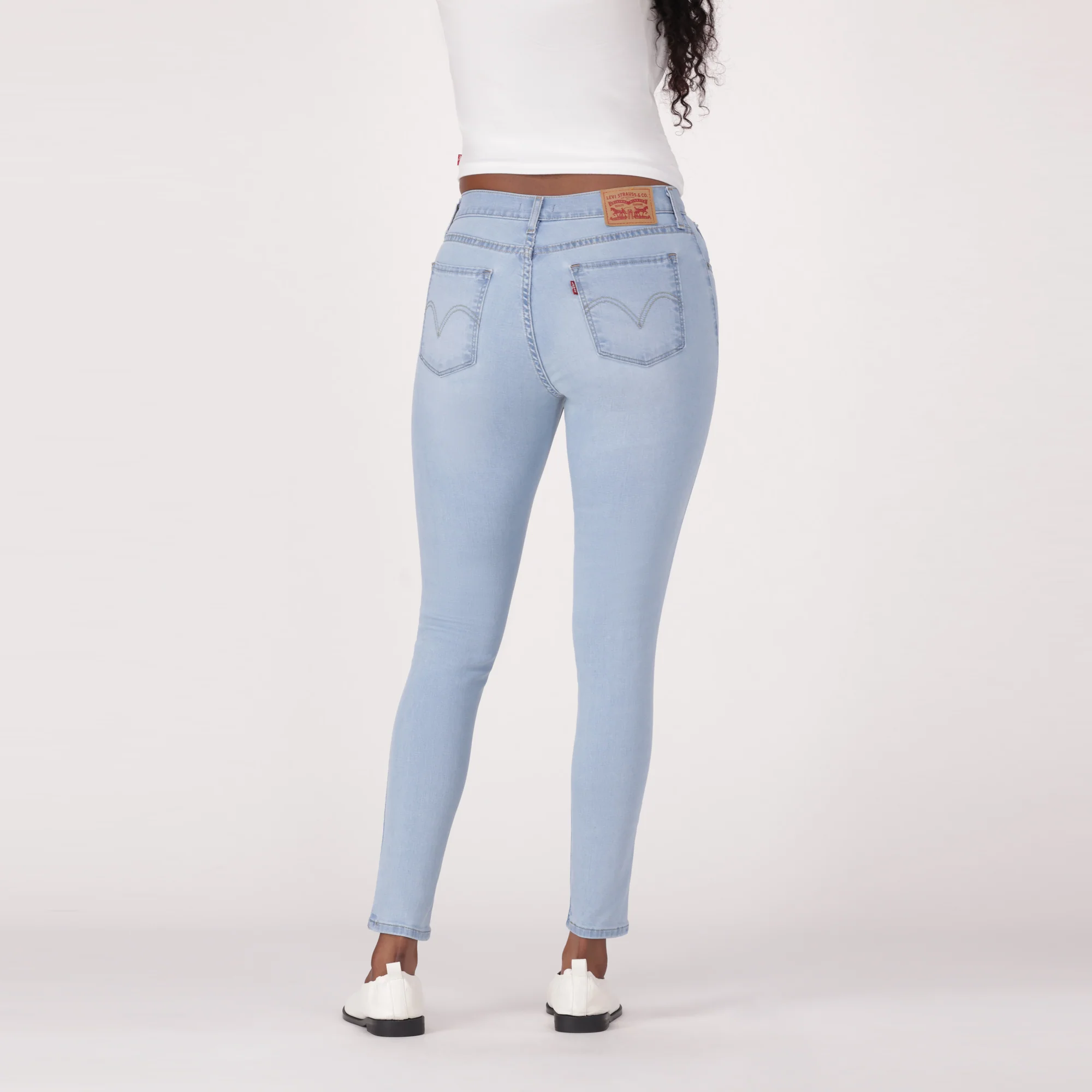 LEVI'S® WOMEN'S CURVY SUPER SKINNY  - LIGHT INDIGO - WORN IN - Image 3
