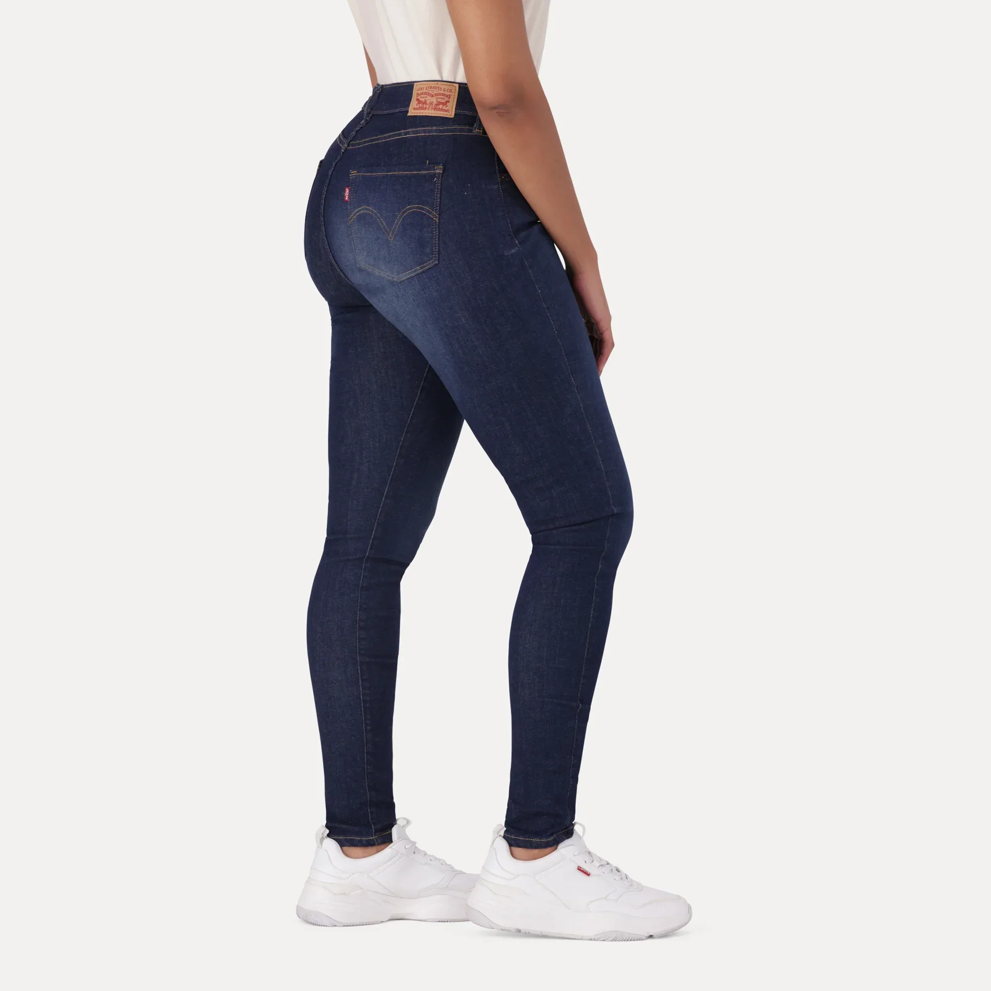 LEVI'S® WOMEN'S CURVY SUPER SKINNY - MED INDIGO - WORN IN - Image 4