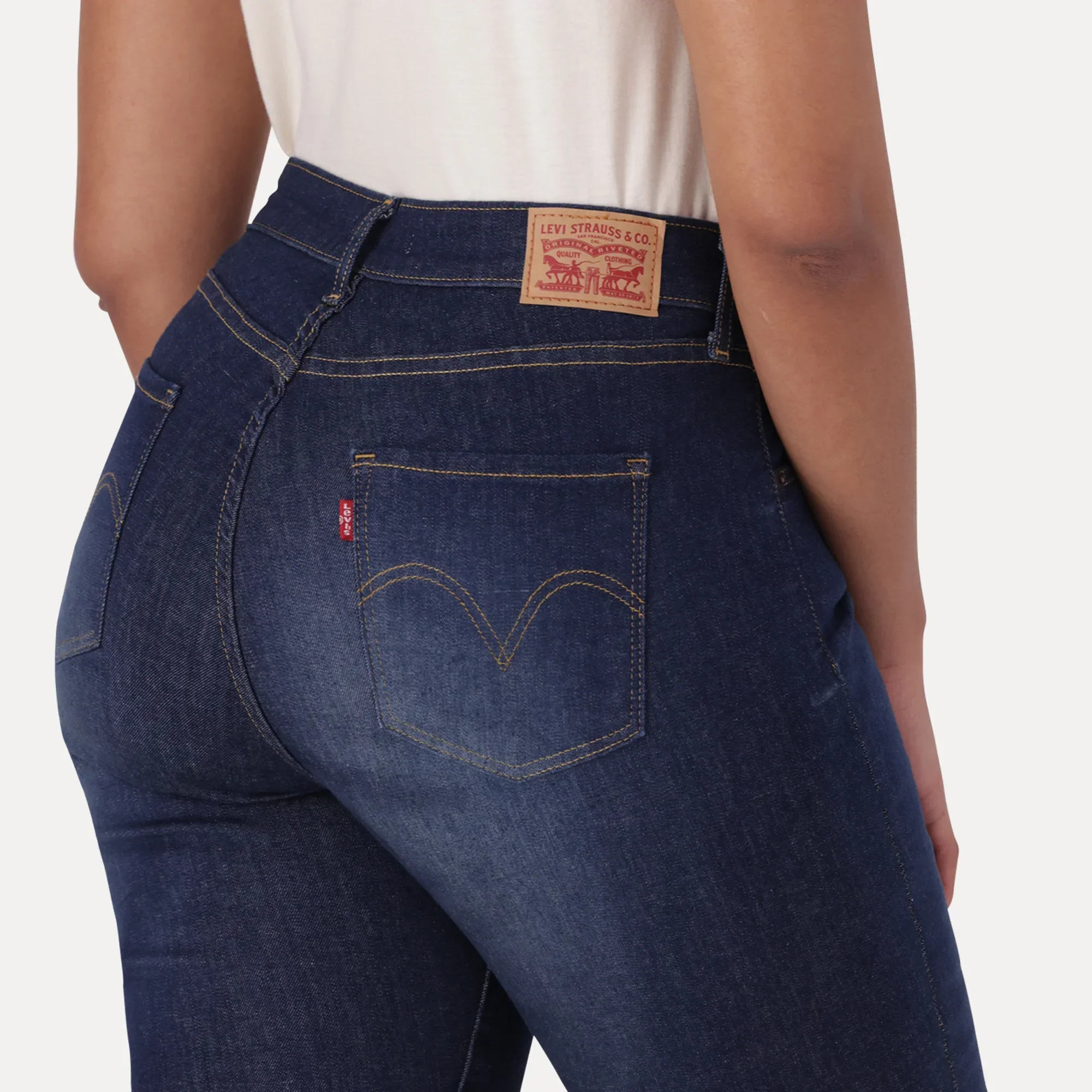 LEVI'S® WOMEN'S CURVY SUPER SKINNY - MED INDIGO - WORN IN - Image 5