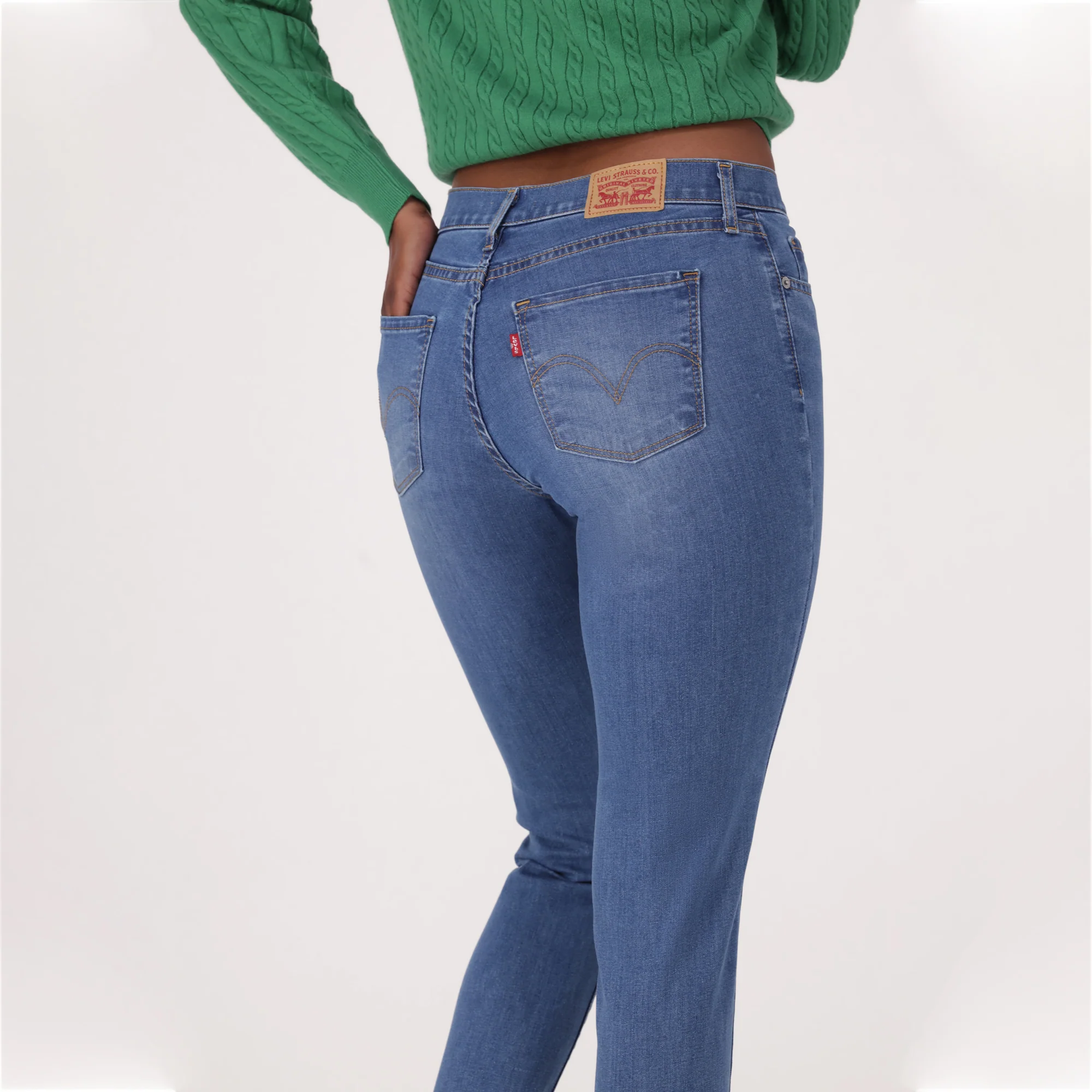 LEVI'S® WOMEN'S CURVY SUPER SKINNY  - MED INDIGO - WORN IN - Image 5