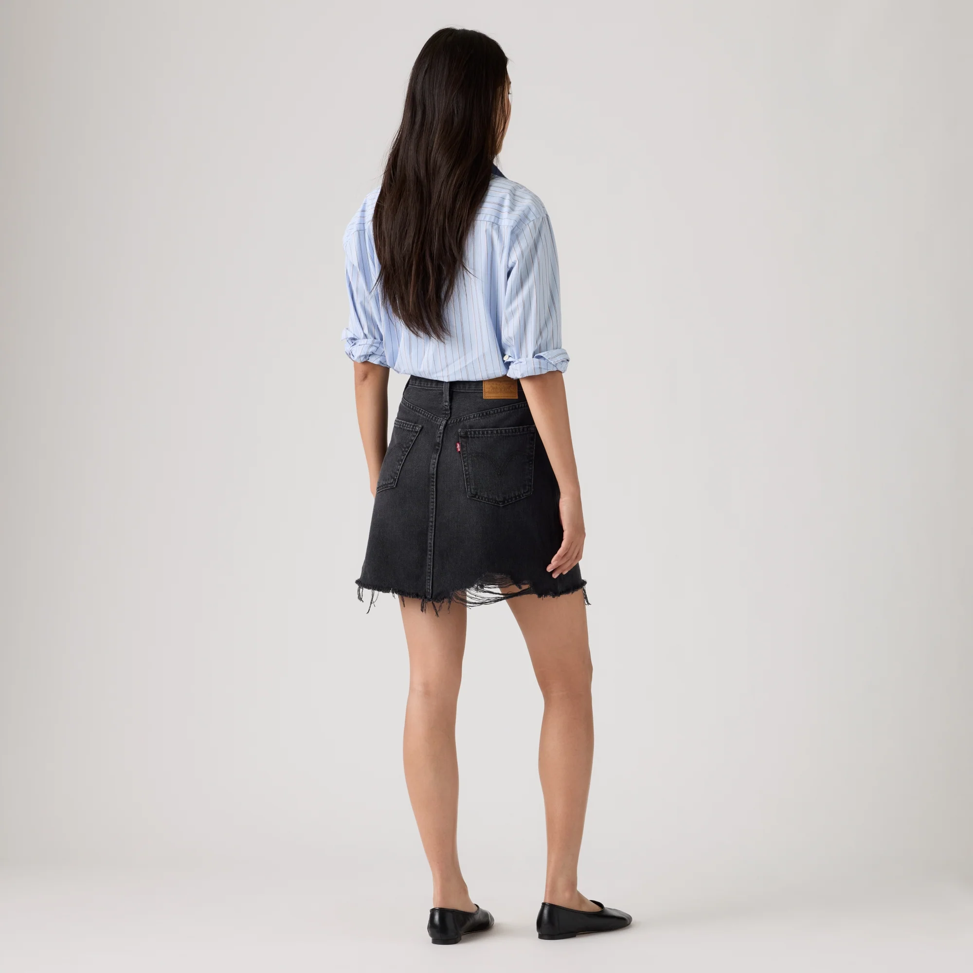 LEVI'S® WOMEN'S DECONSTRUCTED SKIRT - MED INDIGO - WORN IN - Image 3