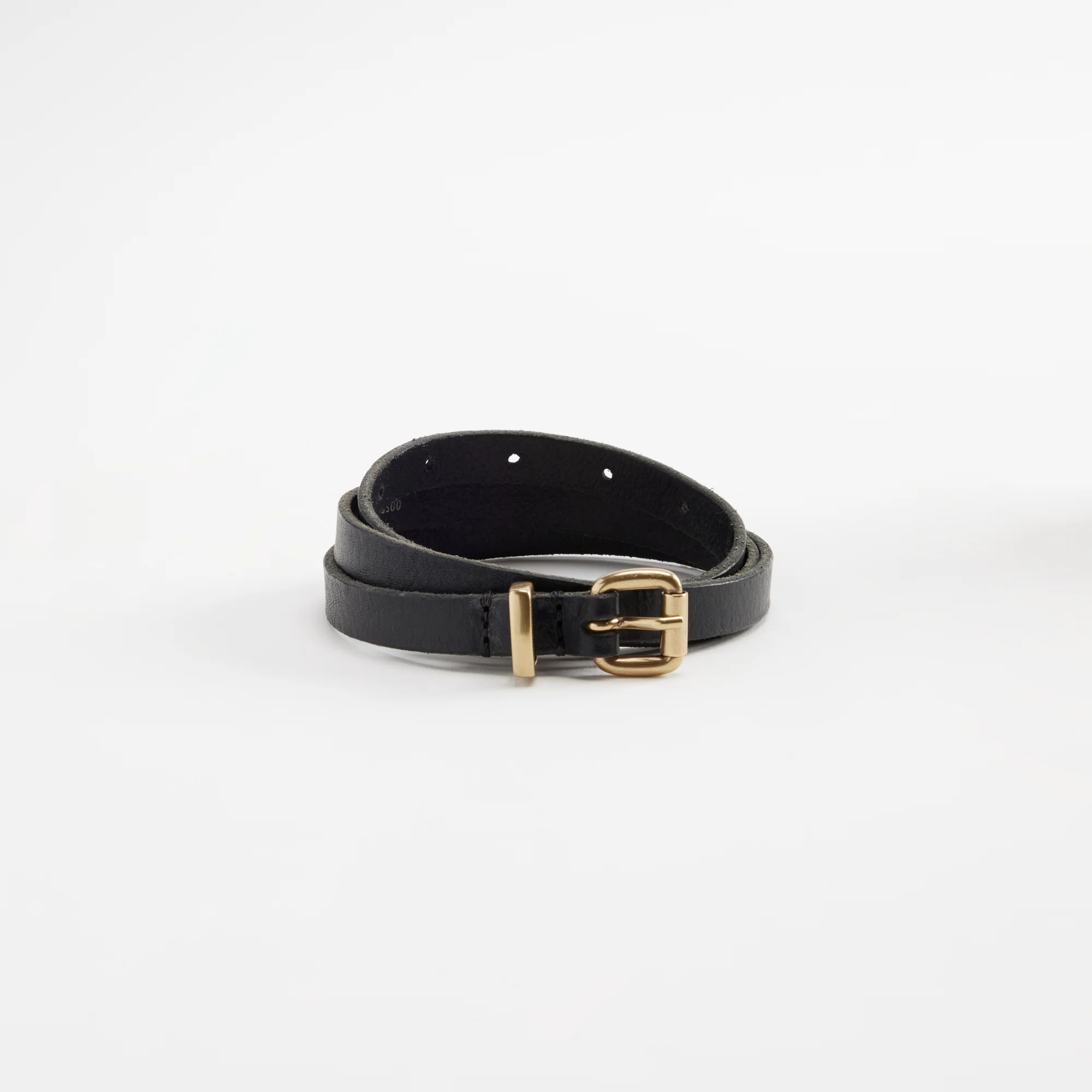 LEVI'S® WOMEN'S DILLON NARROW BELT - BLACK - Image 2