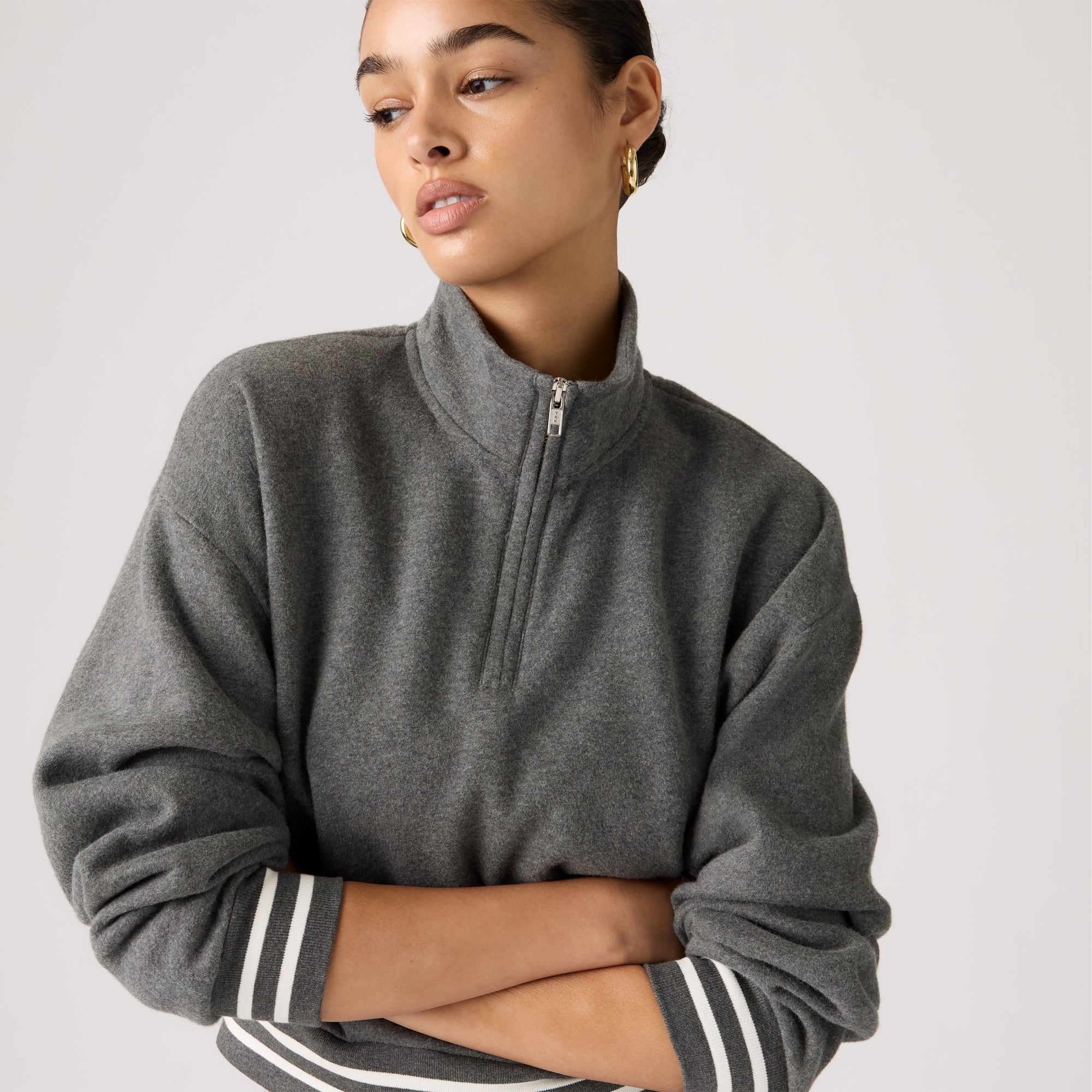 LEVI'S® WOMEN'S EVERYDAY QUARTER ZIP SWEATSHIRT - GREY - Image 4