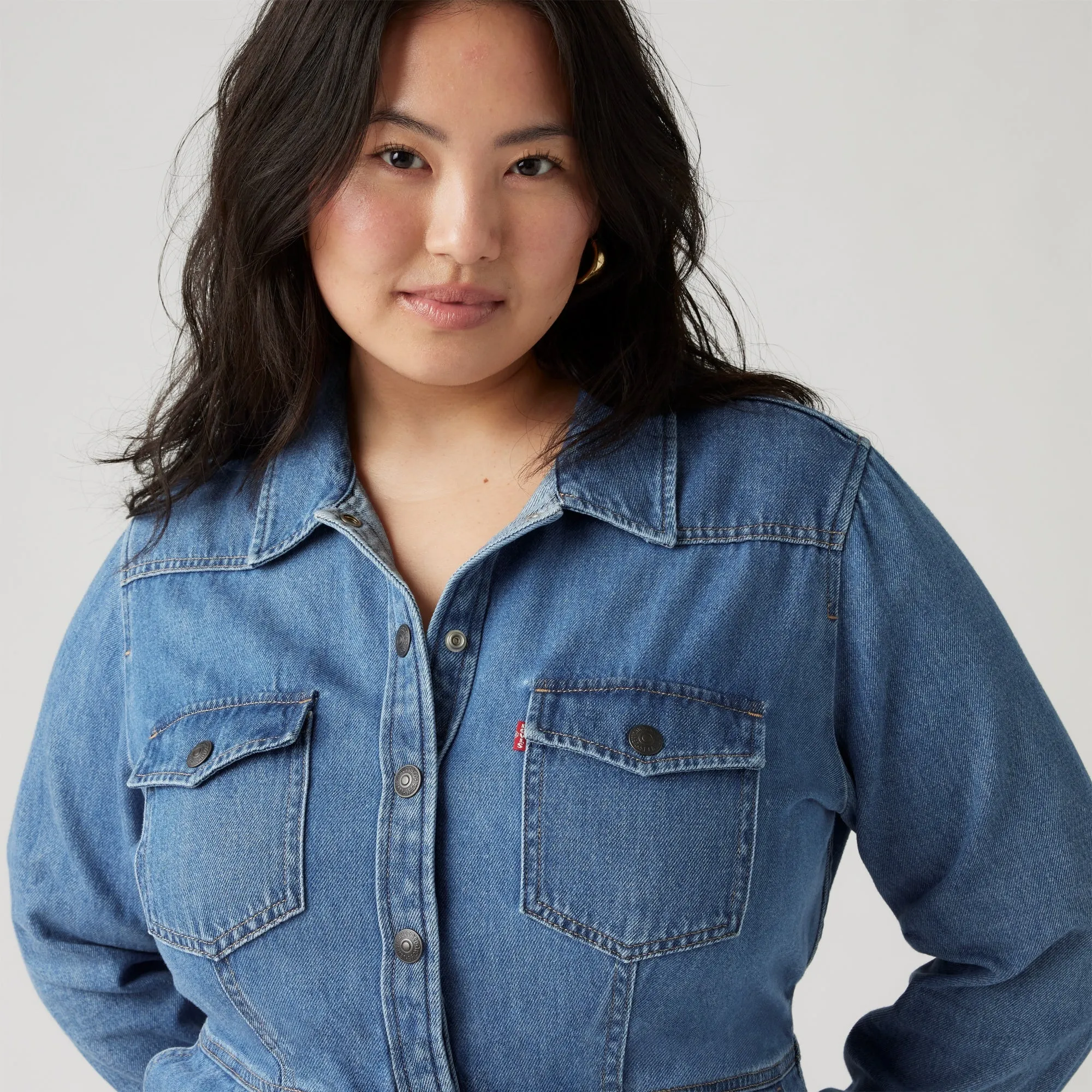 LEVI'S® WOMEN'S FLYNN WESTERN DRESS (PLUS SIZE) - MED INDIGO - WORN IN - Image 4