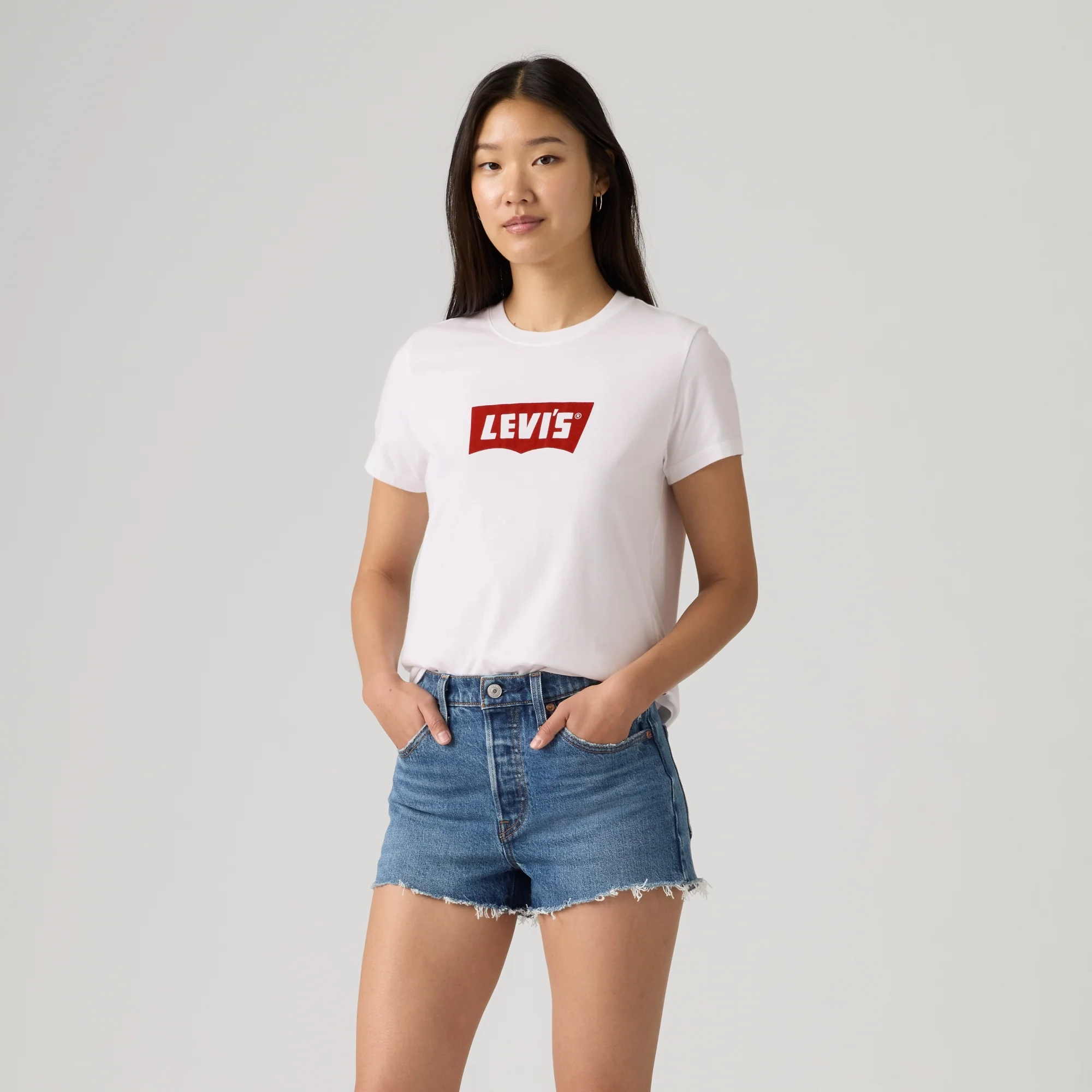 LEVI'S® WOMEN'S GRAPHIC FAVORITE TEE - WHITE - Image 2