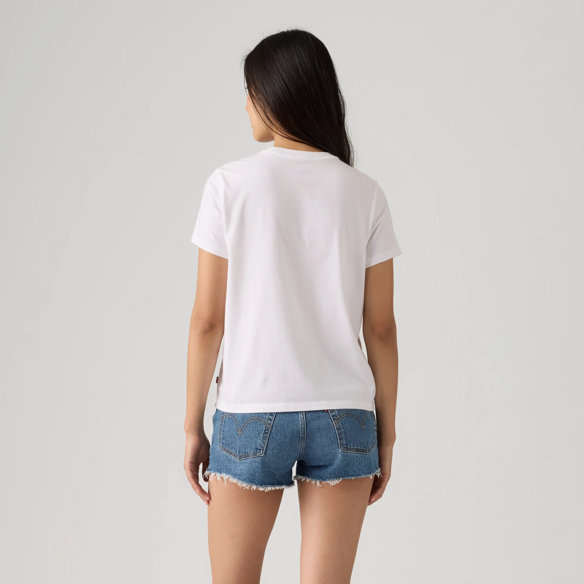 LEVI'S® WOMEN'S GRAPHIC FAVORITE TEE - WHITE - Image 3
