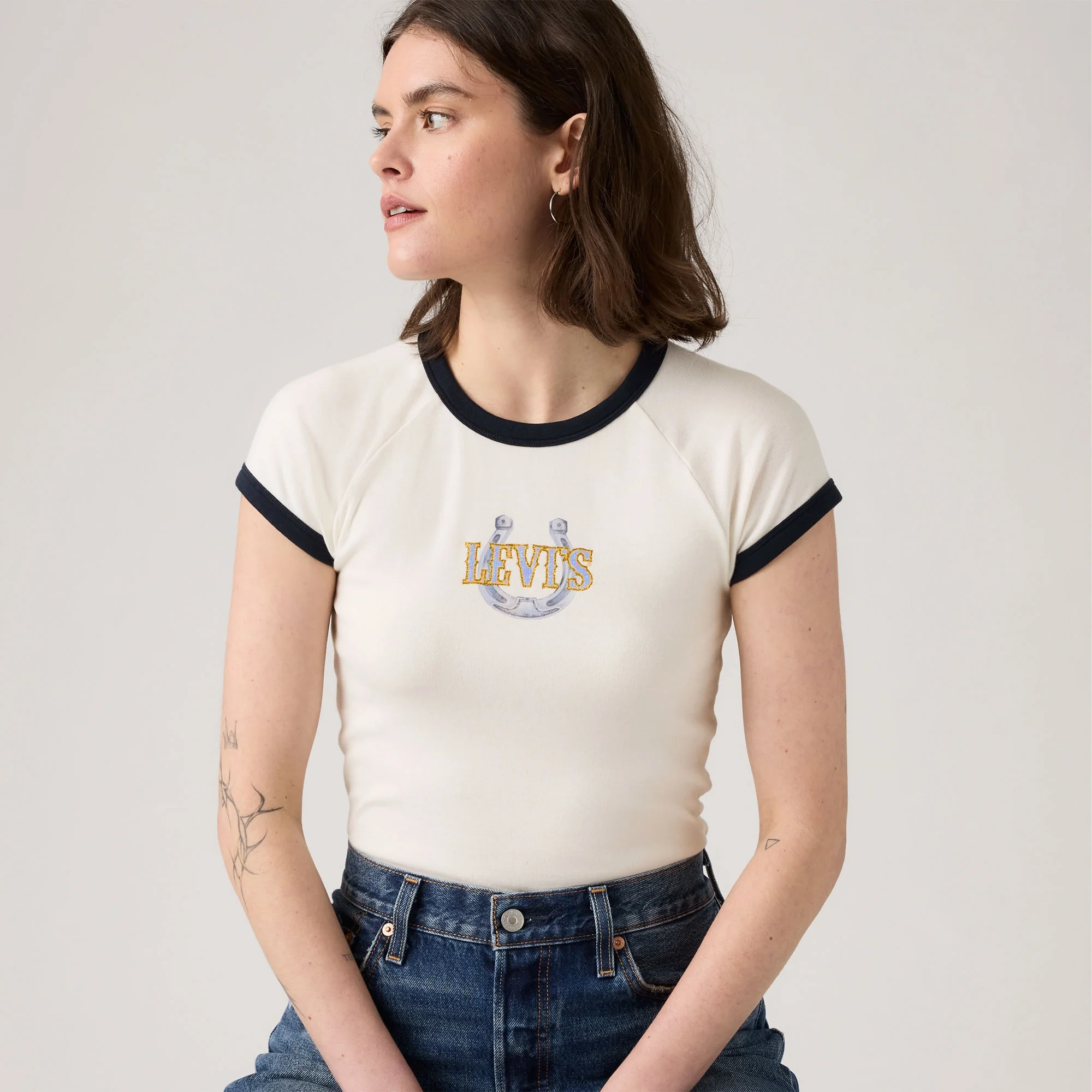 LEVI'S® WOMEN'S GRAPHIC RILEY RAGLAN TEE - WHITE - Image 3