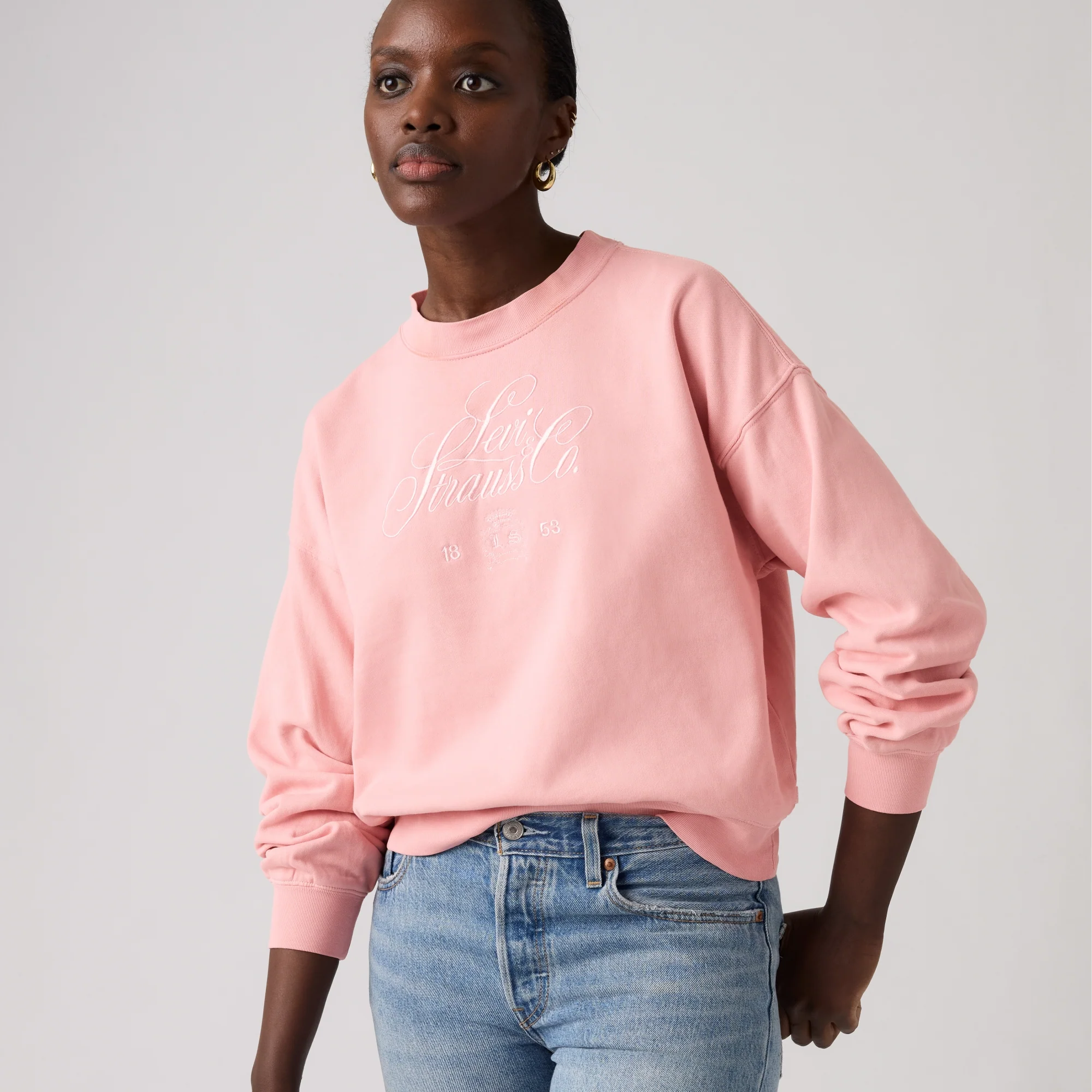 LEVI'S® WOMEN'S GRAPHIC VINTAGE BOXY SWEATSHIRT - PINK - Image 2