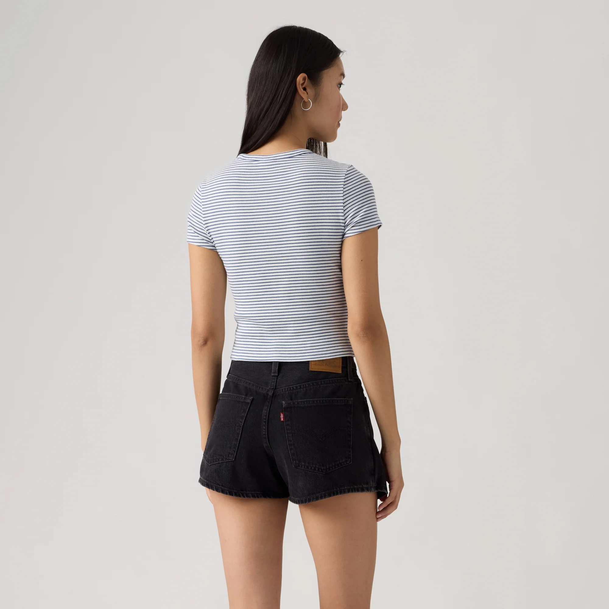 LEVI'S® WOMEN'S HAYES CROPPED TEE - MULTI COLOUR - Image 3