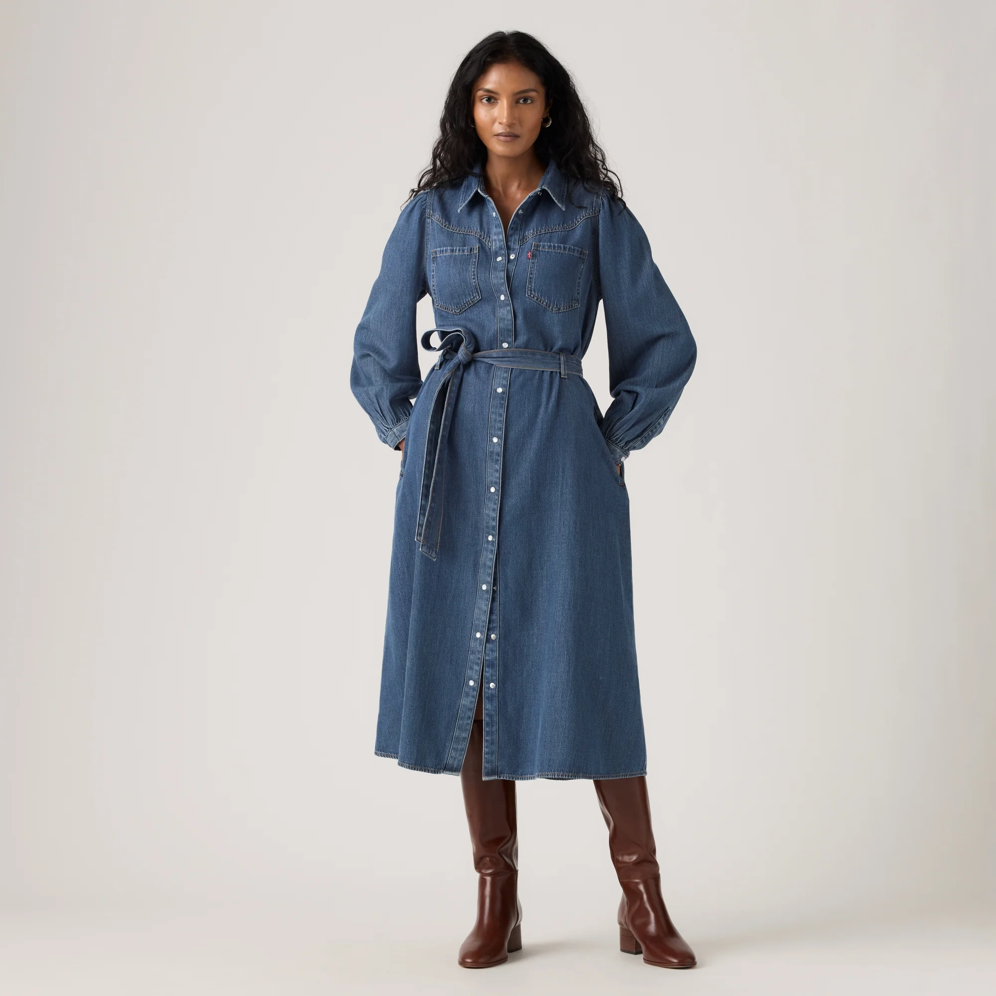 LEVI'S® WOMEN'S JOURNEY LONG-SLEEVE MAXI DRESS - MED INDIGO - FLAT FINISH - Image 2