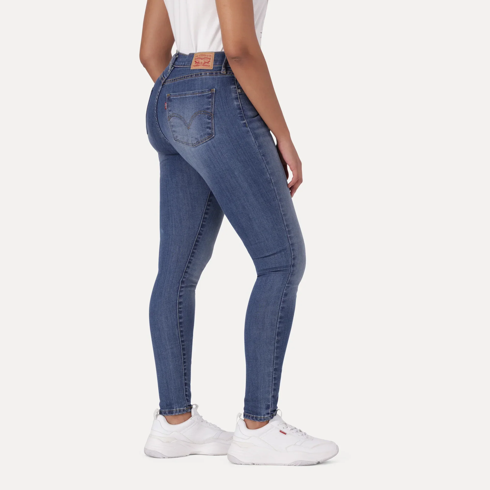 LEVI'S® WOMEN'S CURVY SKINNY - MED INDIGO - WORN IN - Image 8