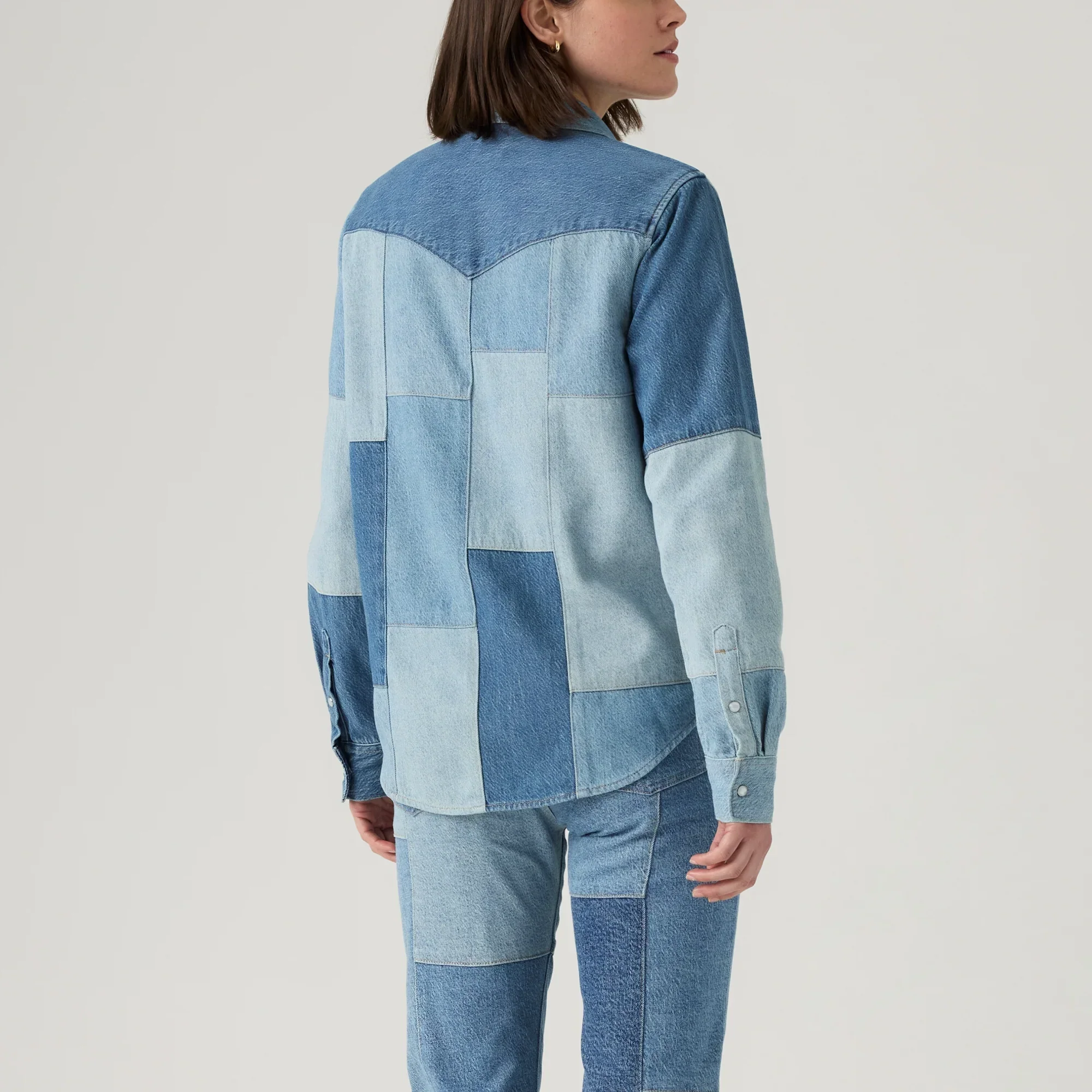LEVI'S® WOMEN'S PATCHWORK ICONIC WESTERN SHIRT - MULTI COLOUR - Image 4
