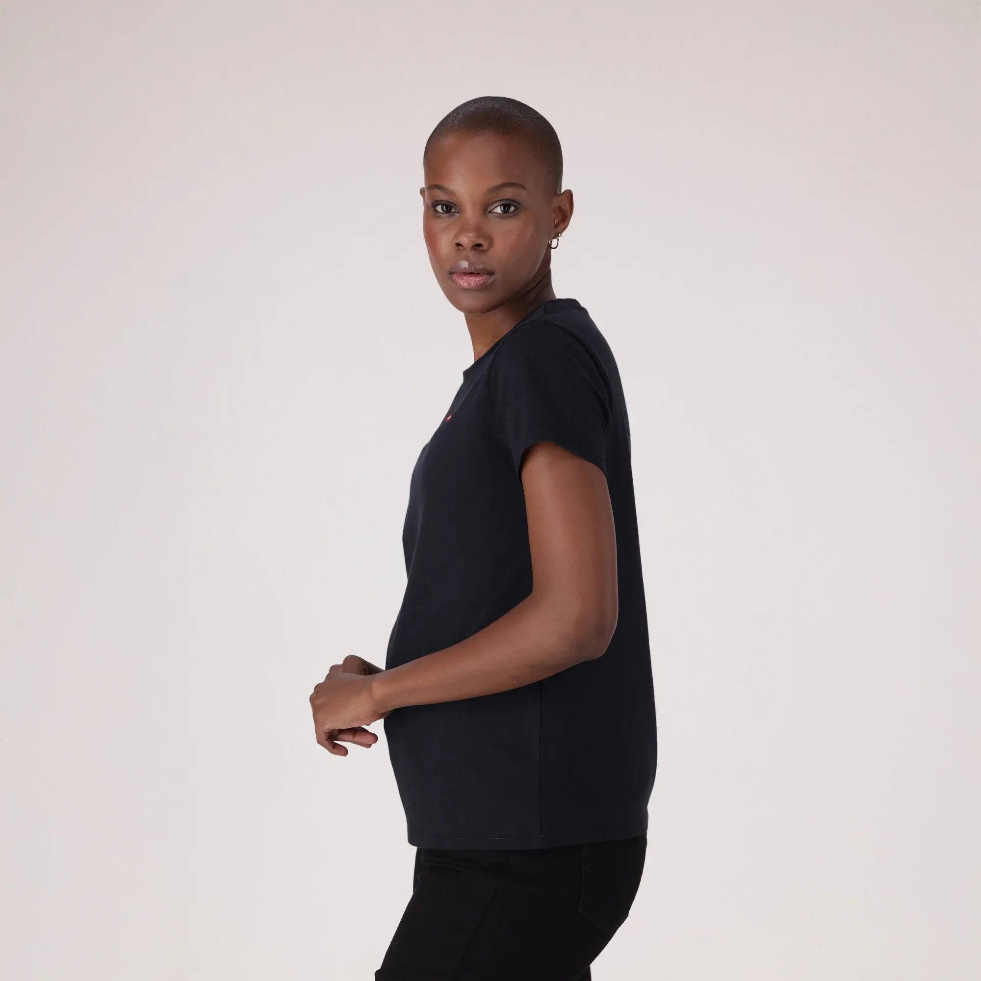 LEVI’S® WOMEN’S PERFECT T-SHIRT - BLACK - Image 4