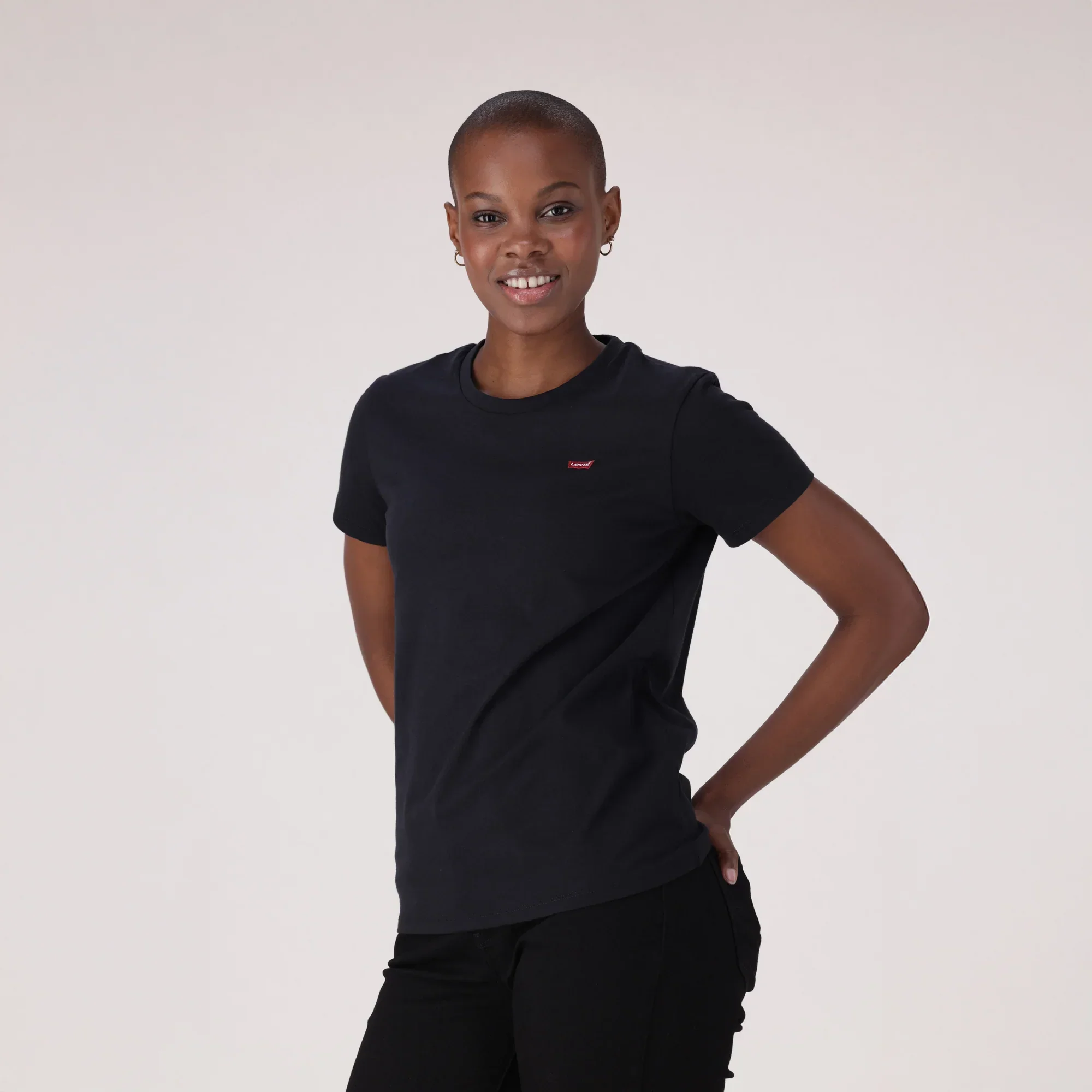 LEVI’S® WOMEN’S PERFECT T-SHIRT - BLACK - Image 6
