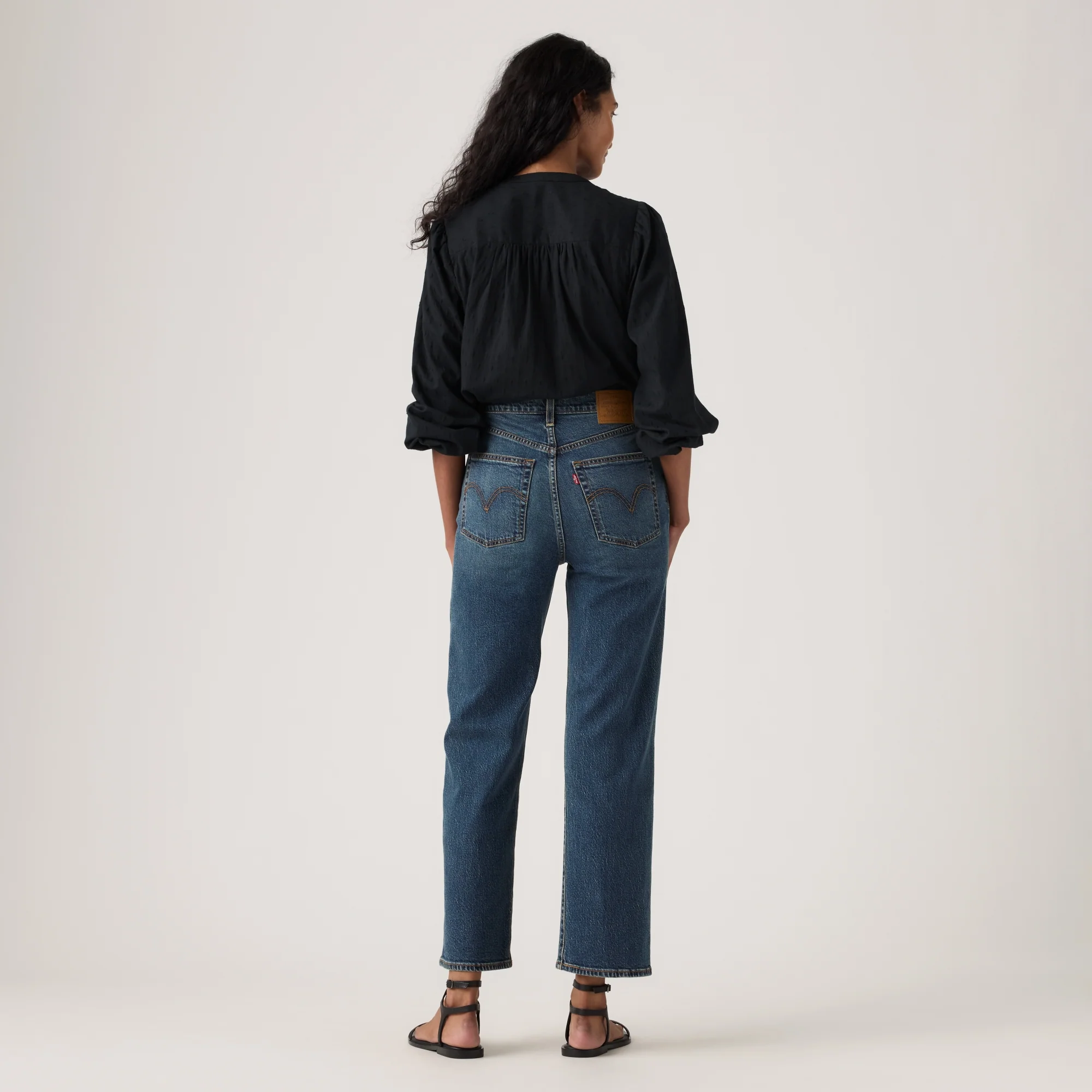 LEVI'S® WOMEN'S RIBCAGE STRAIGHT ANKLE JEANS - MED INDIGO - WORN IN - Image 3