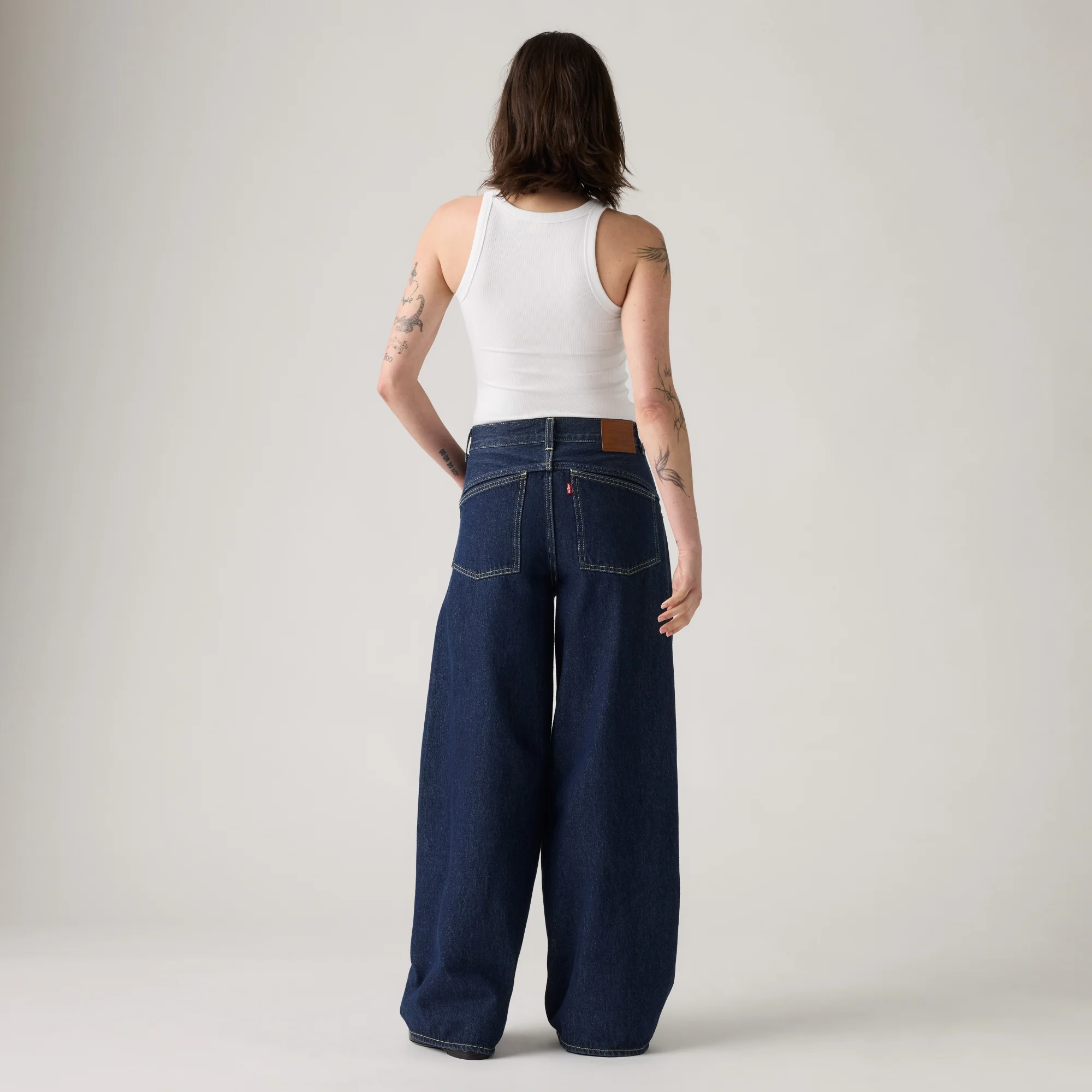 LEVI'S® WOMEN'S SUPER BAGGY BARREL JEANS - DARK INDIGO FLAT FINISH - Image 3