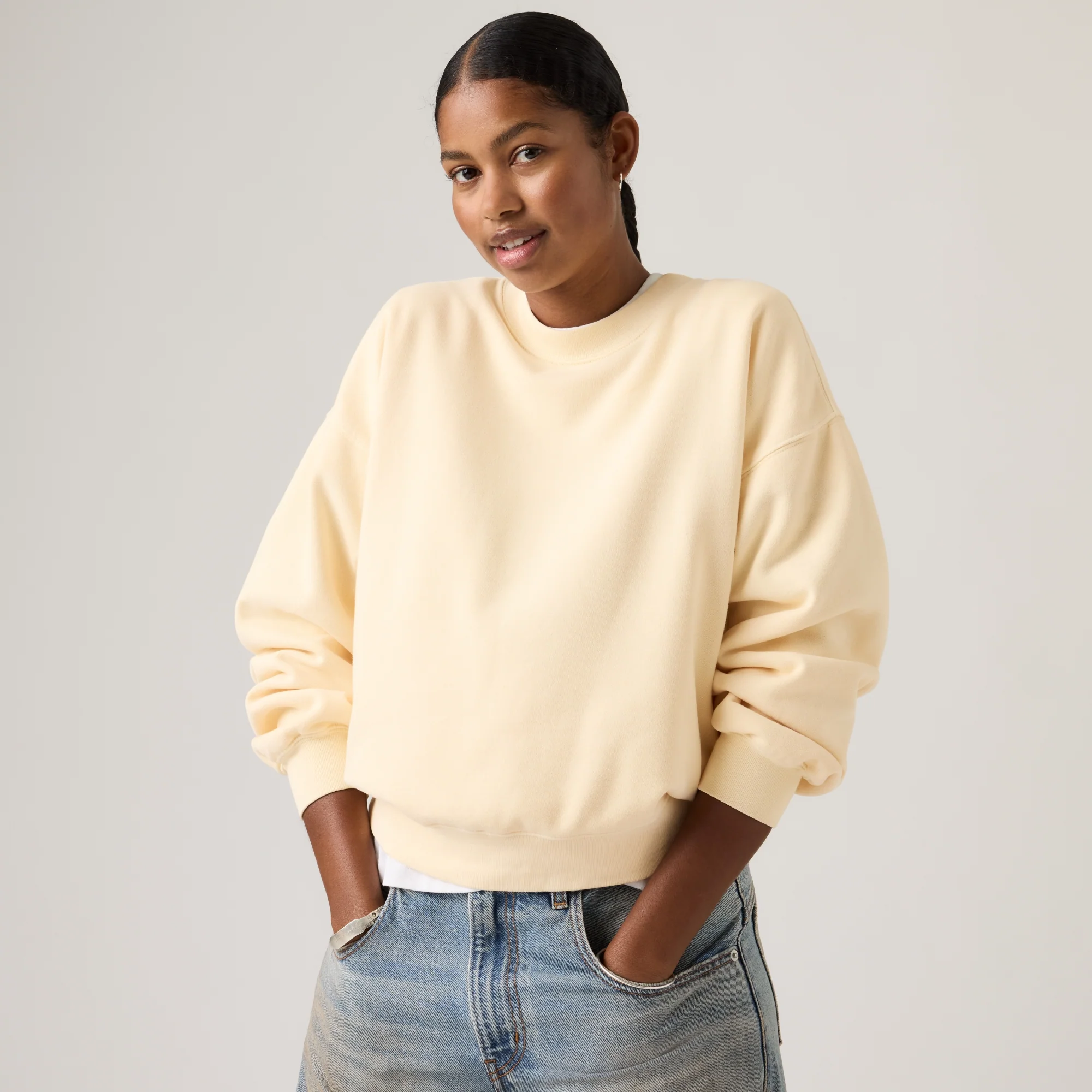 LEVI'S® WOMEN'S VINTAGE BOXY SWEATSHIRT - MULTI COLOUR - Image 2