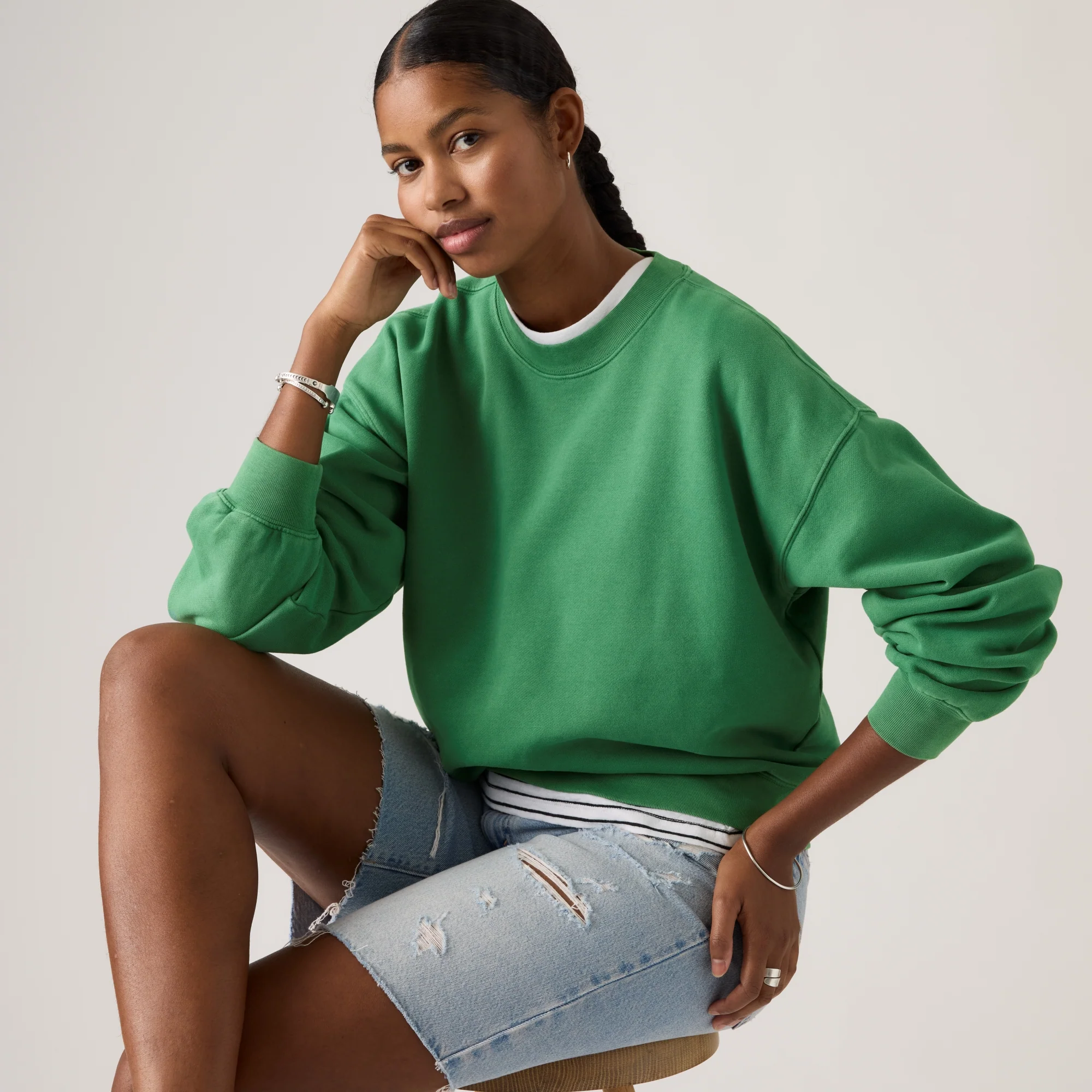 LEVI'S® WOMEN'S VINTAGE BOXY SWEATSHIRT - MULTI COLOUR - Image 4