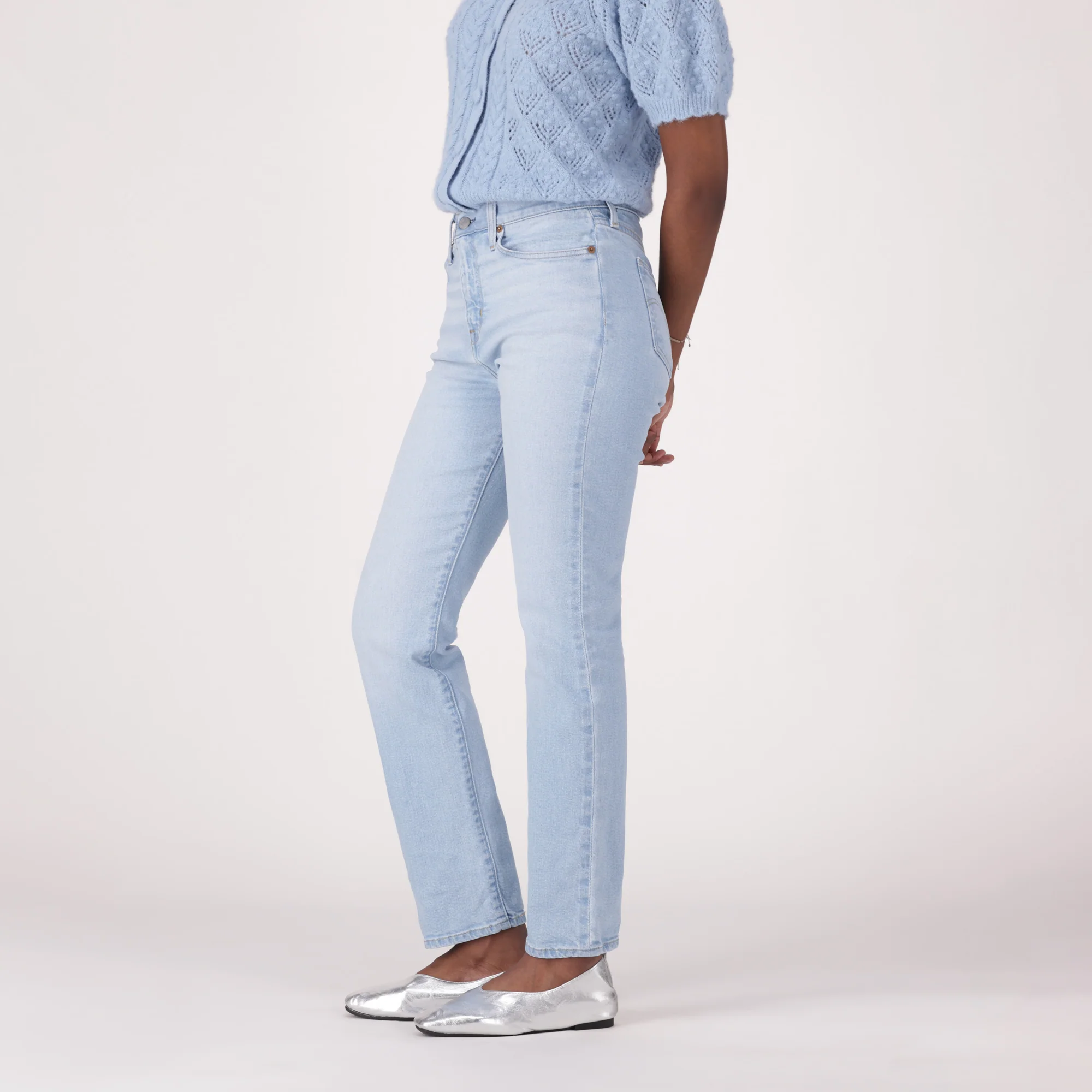 LEVI'S® WOMEN'S WEDGIE SLIM JEANS - LIGHT INDIGO - WORN IN - Image 4