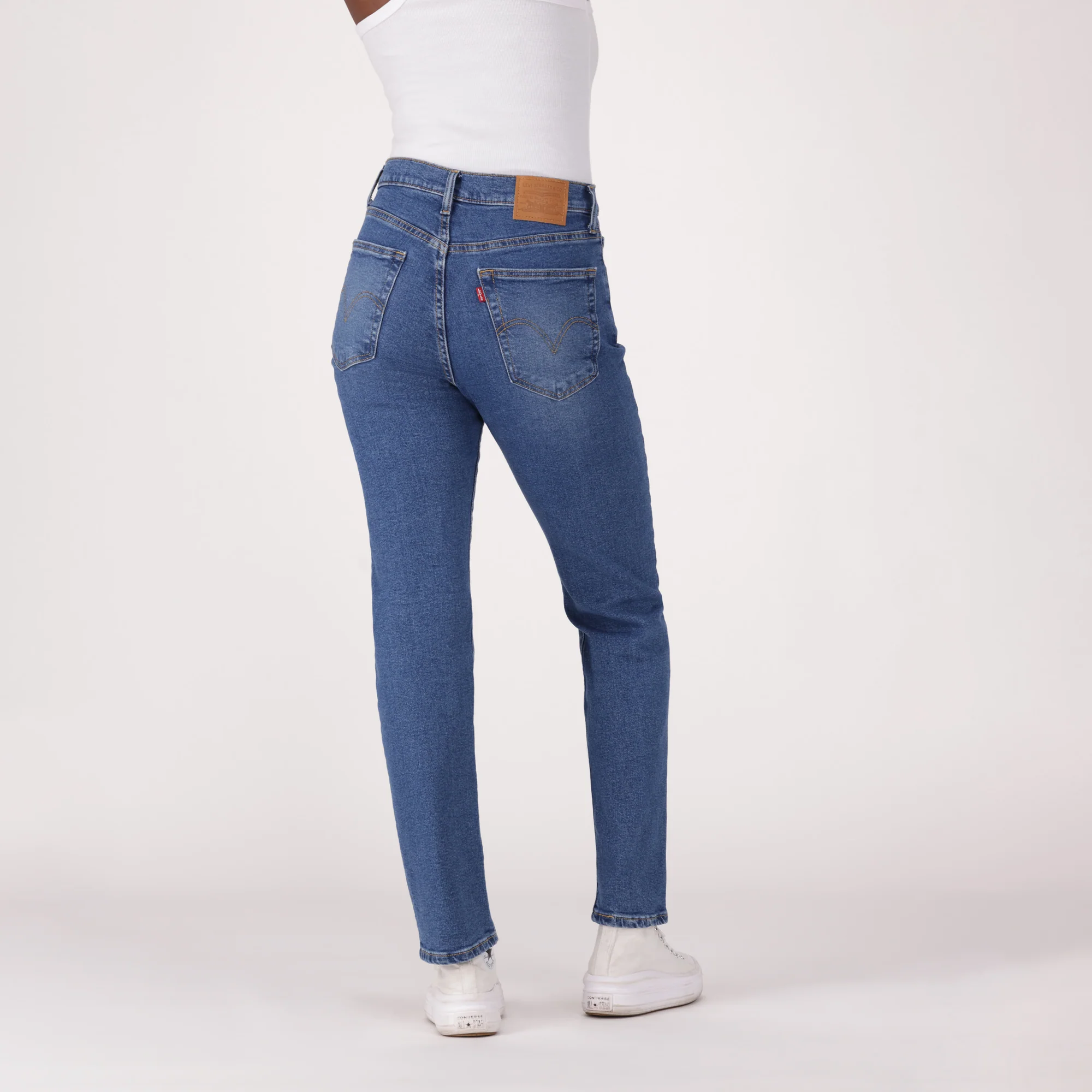 LEVI'S® WOMEN'S WEDGIE SLIM JEANS - MED INDIGO - WORN IN - Image 3