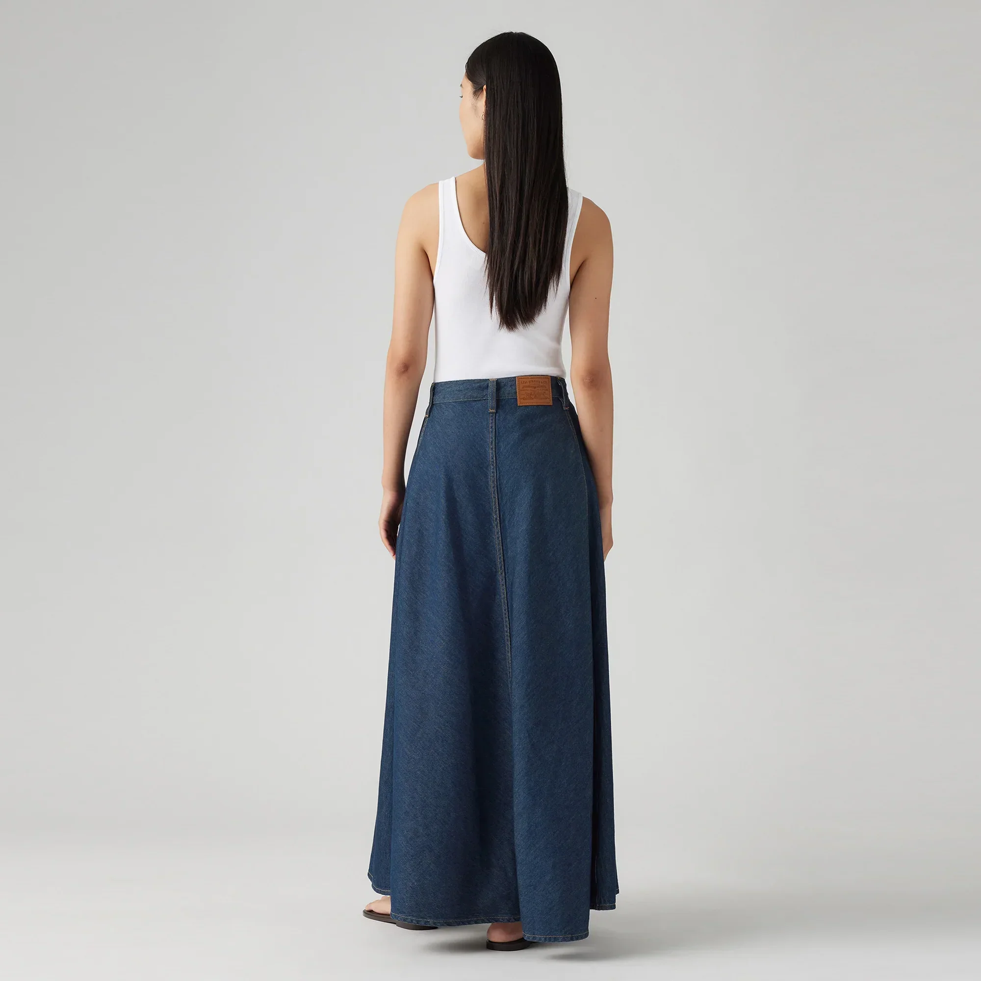 LEVI'S® WOMEN'S XL SKIRT - DARK INDIGO - FLAT FINISH - Image 3