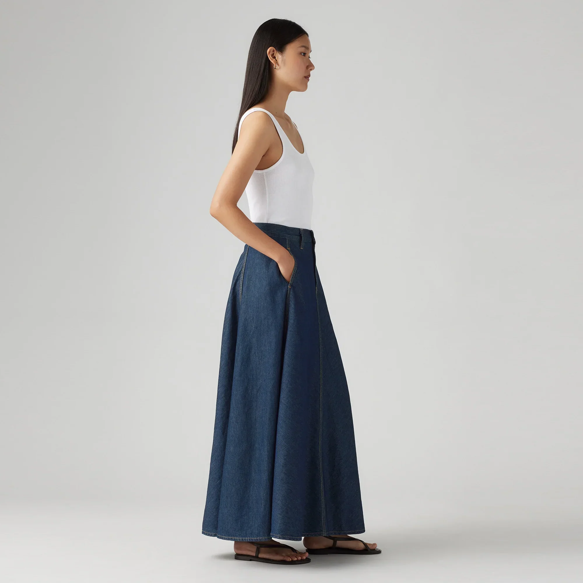 LEVI'S® WOMEN'S XL SKIRT - DARK INDIGO - FLAT FINISH - Image 5