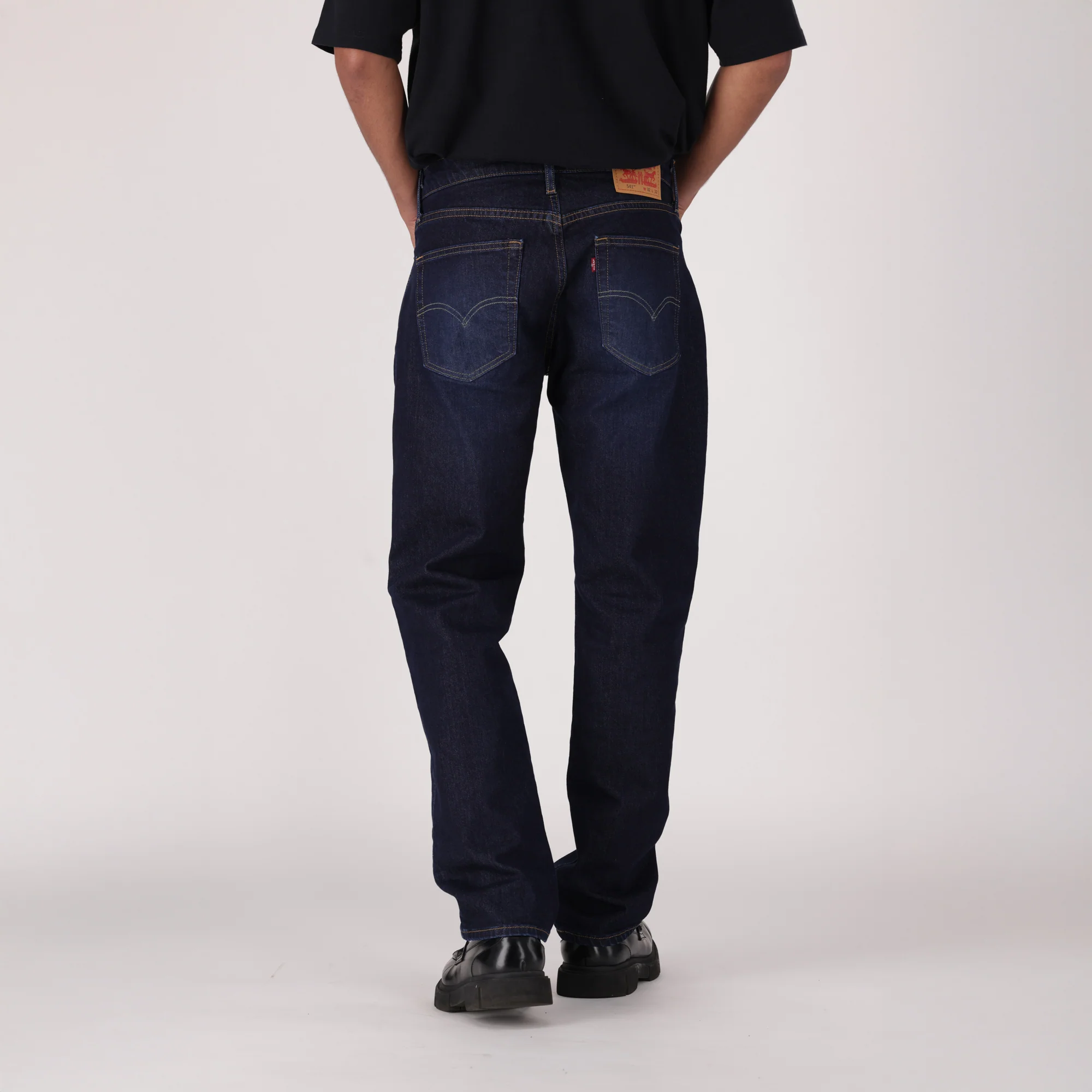 LEVI'S® MEN'S 541™ ATHLETIC TAPER JEANS - DARK INDIGO WORN IN - Image 3