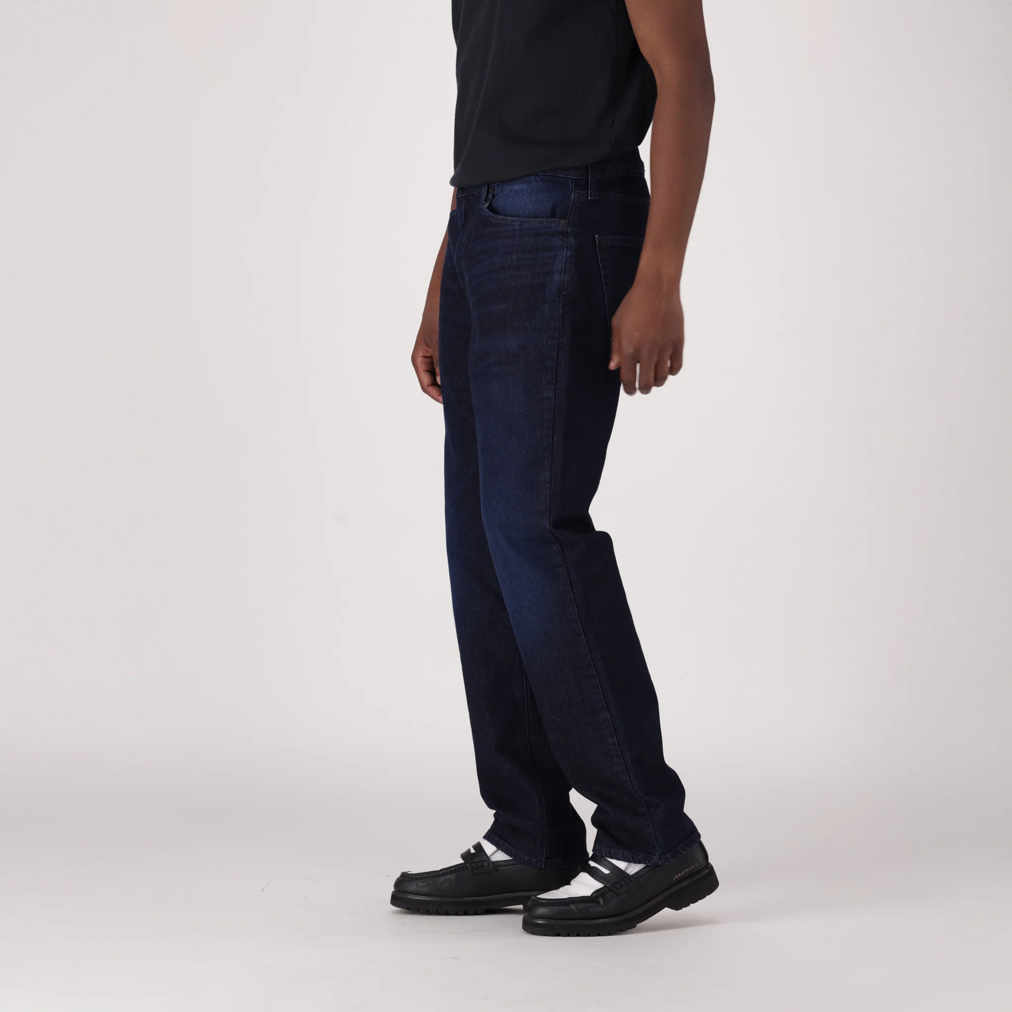LEVI'S® MEN'S 541™ ATHLETIC TAPER JEANS - MED INDIGO - WORN IN - Image 4