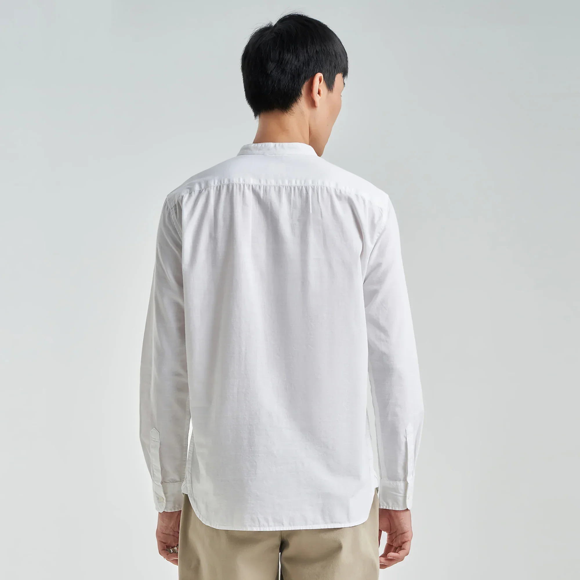 LEVI'S® MEN'S BANDED COLLAR 1 POCKET SHIRT - NEUTRAL - Image 8