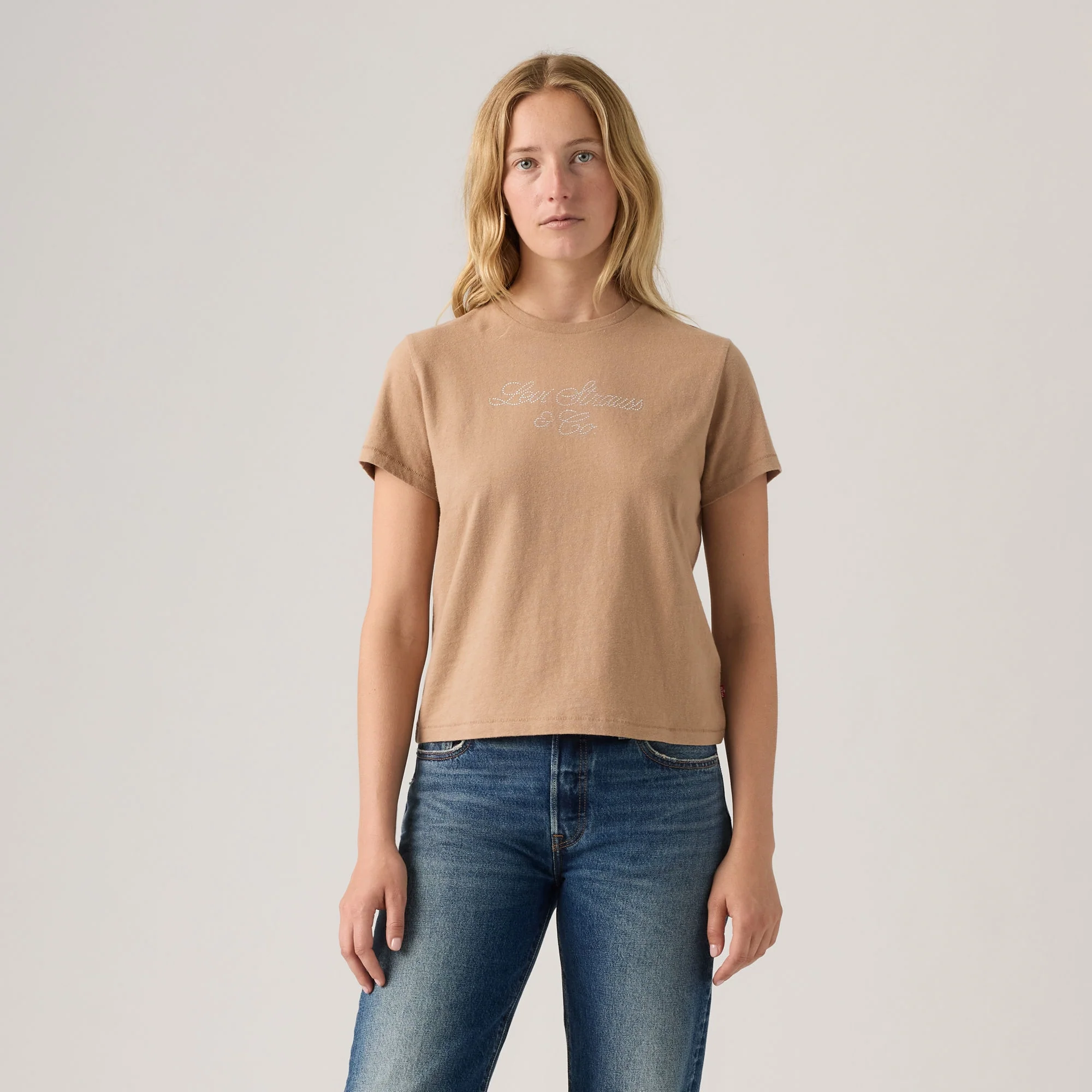 LEVI'S® WOMEN'S GRAPHIC CLASSIC TEE - BROWN - Image 2