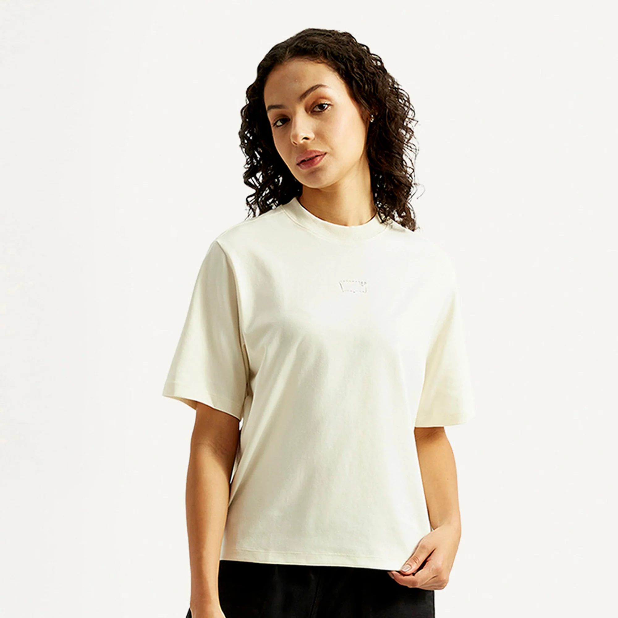 Levi's® Womens Solid Crew Neck T-shirt - Image 4